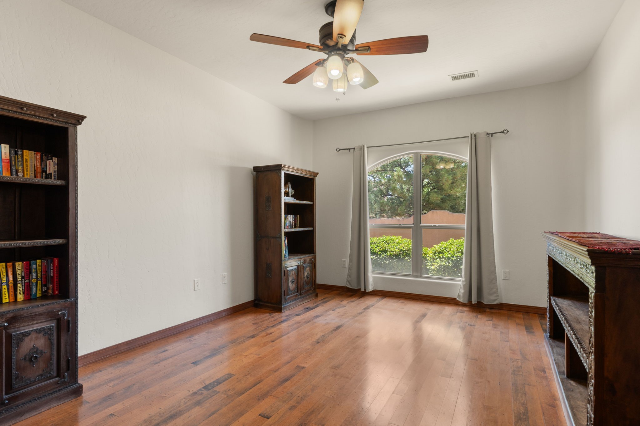 4629 Albany