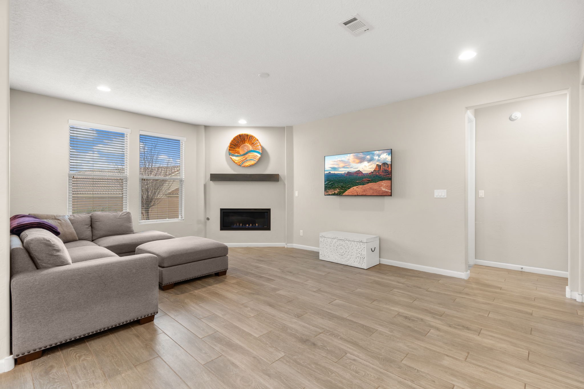 2802 Kings Canyon Loop NE