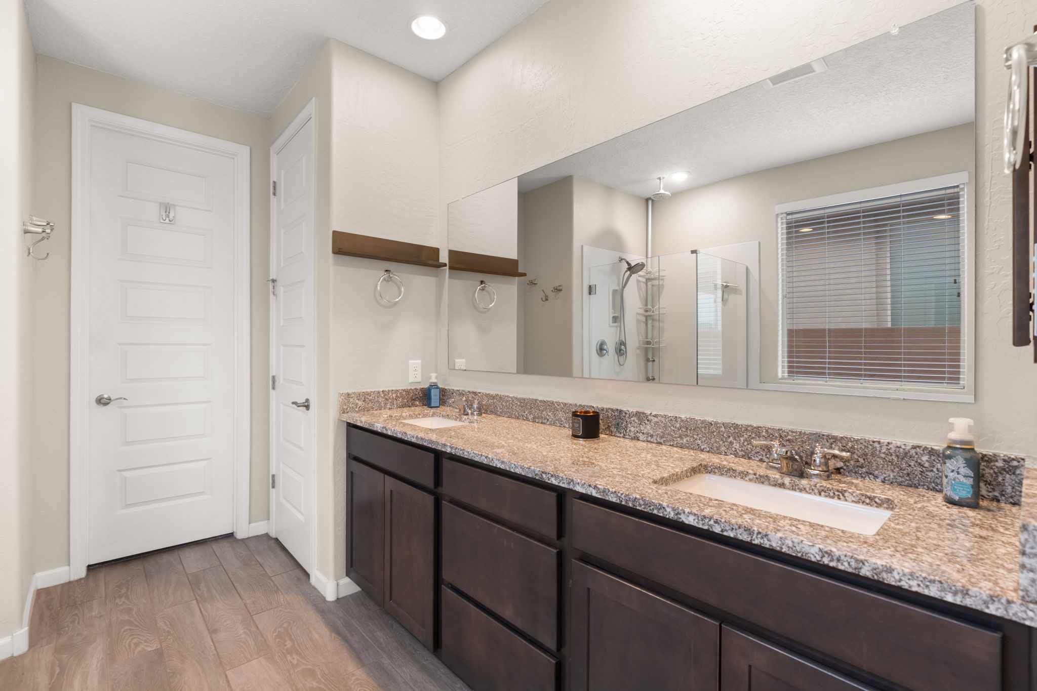 2802 Kings Canyon Loop NE