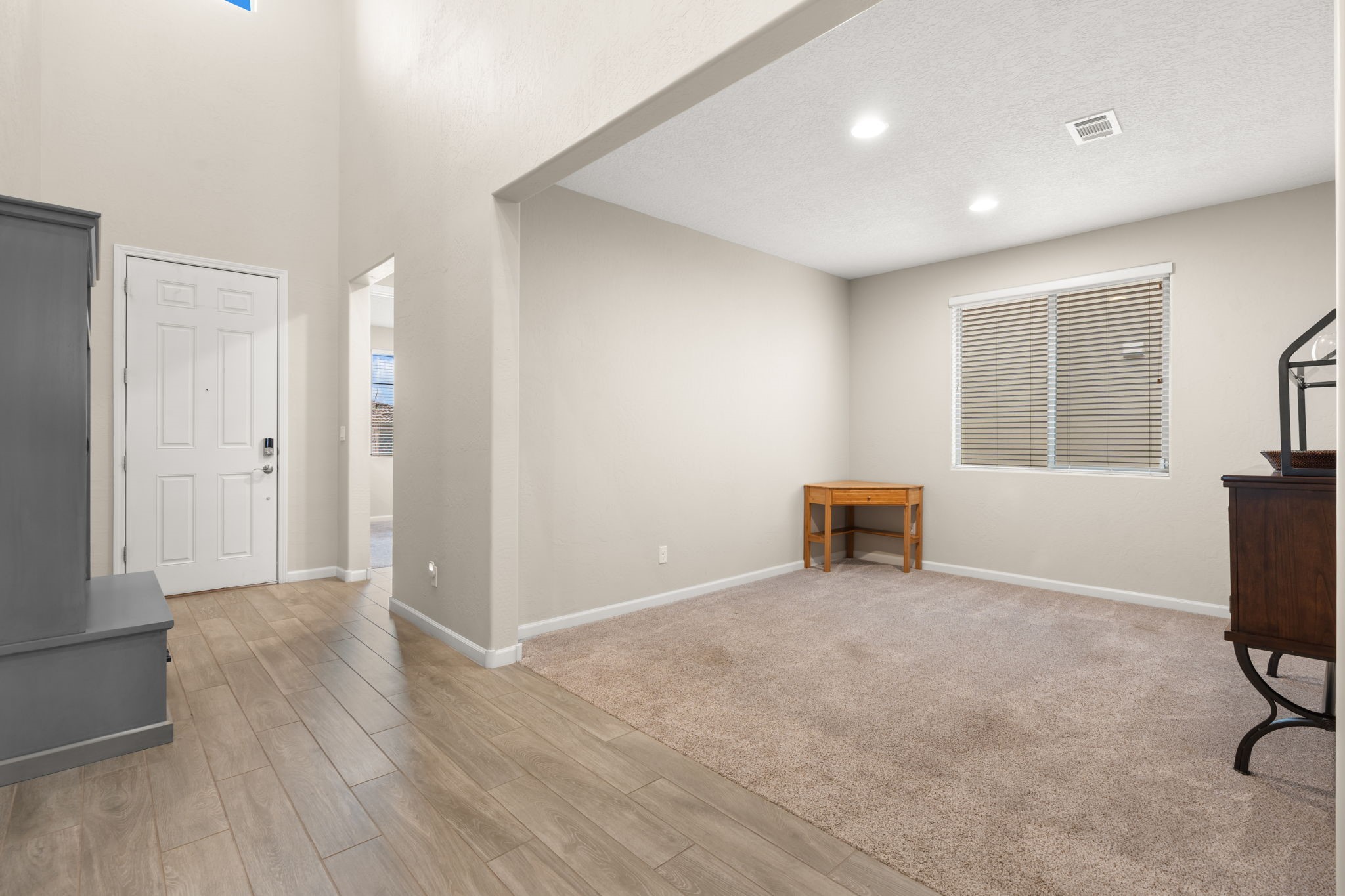 2802 Kings Canyon Loop NE