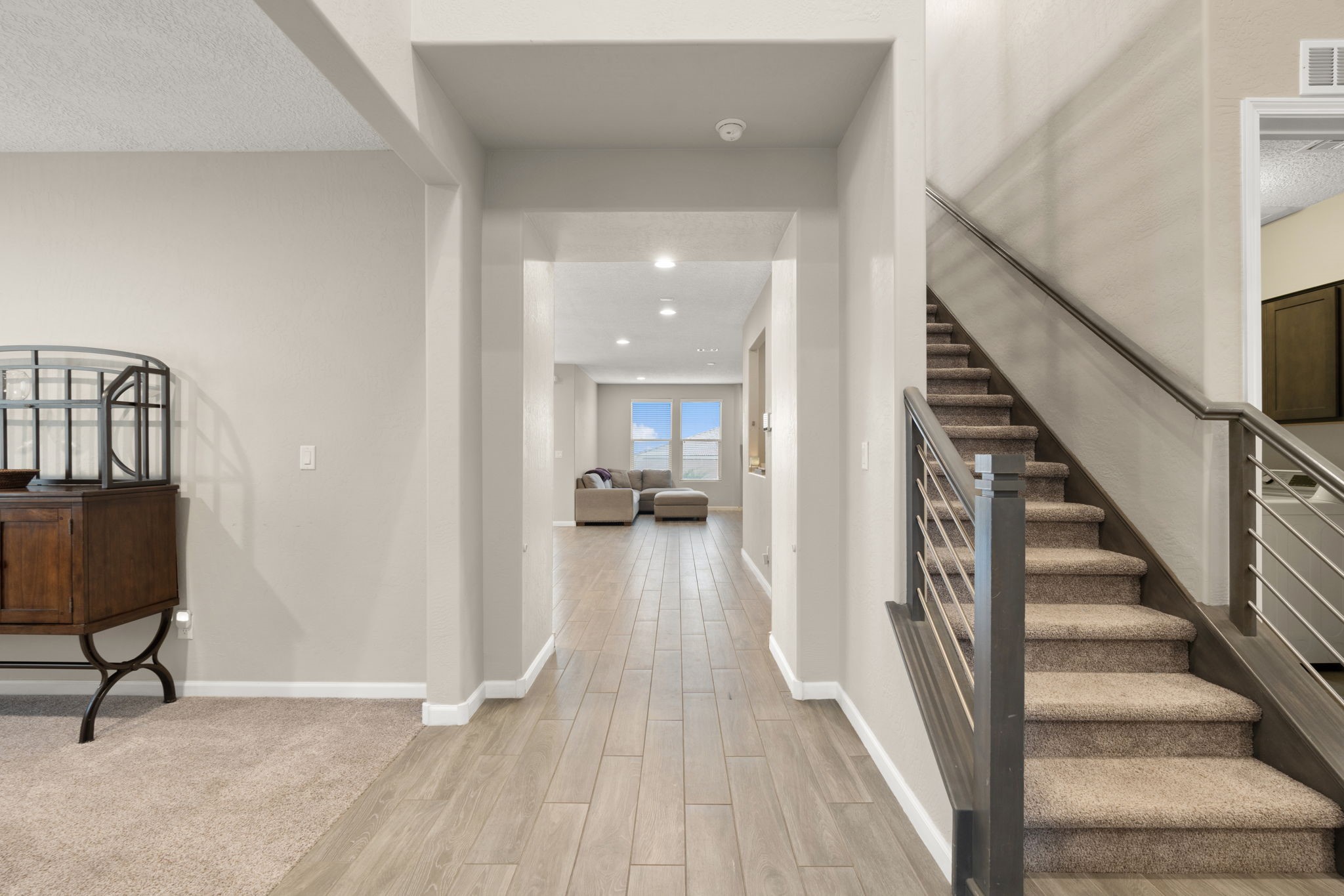 2802 Kings Canyon Loop NE