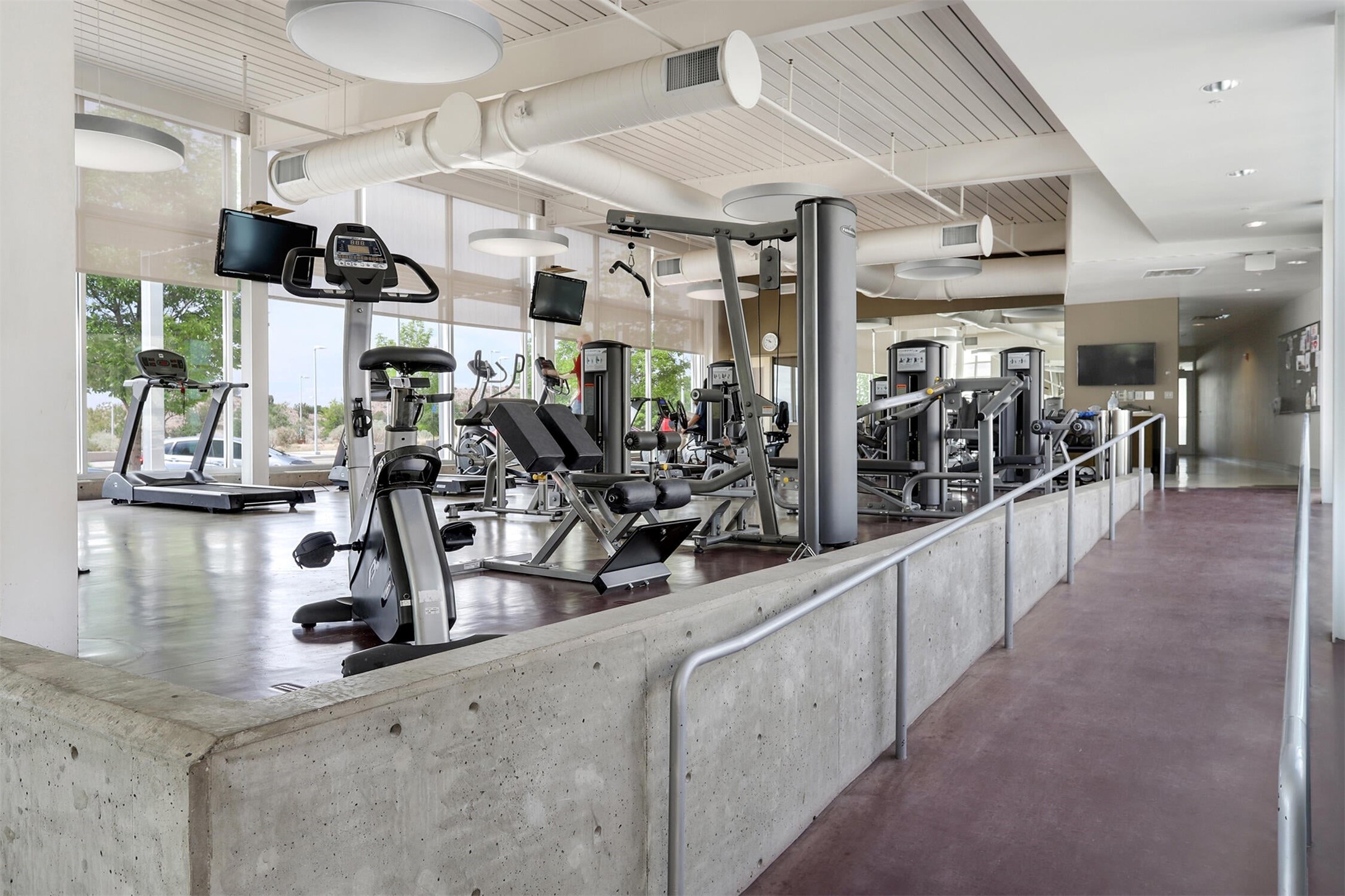 2802 Kings Canyon Loop NE