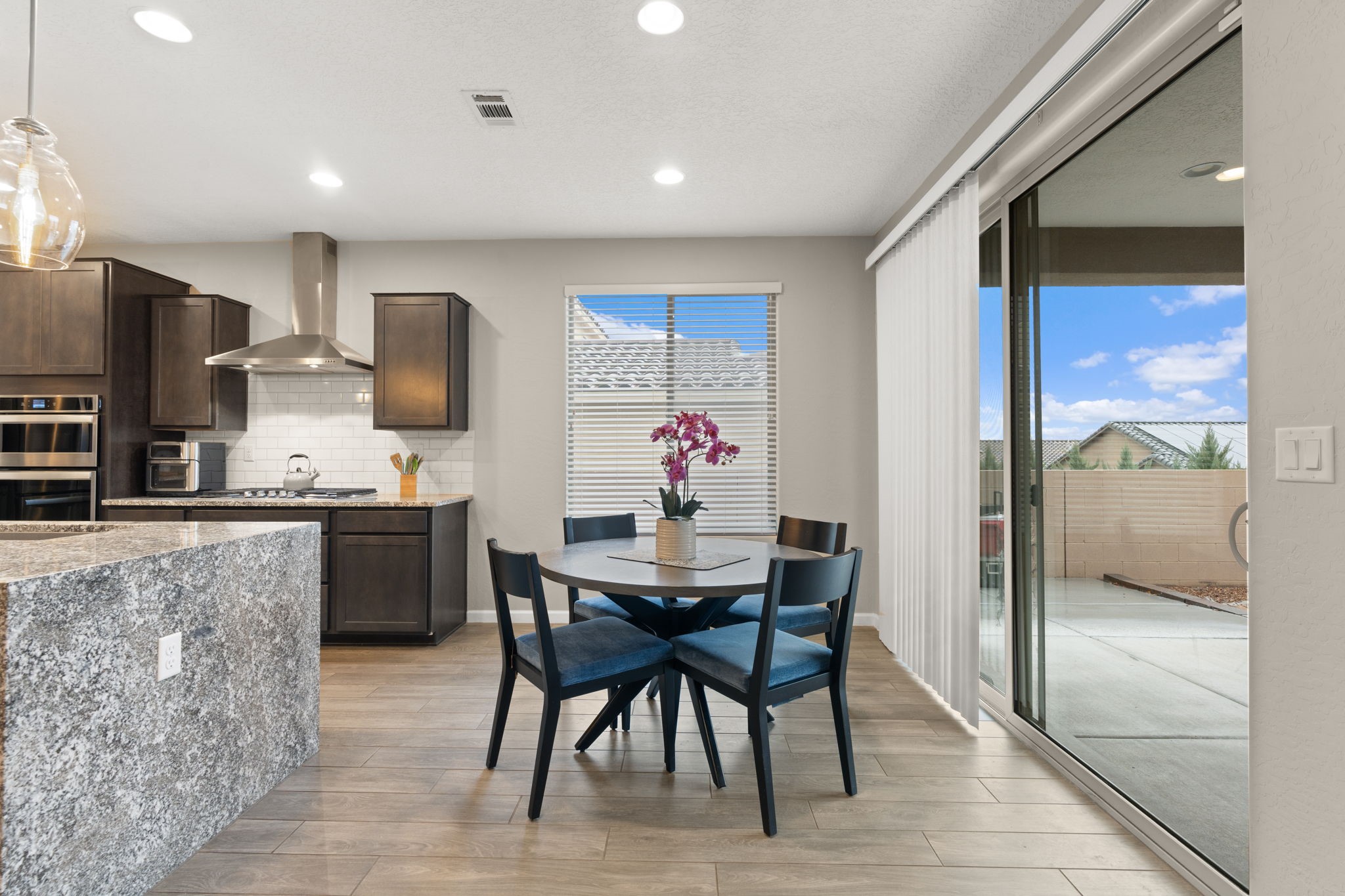 2802 Kings Canyon Loop NE