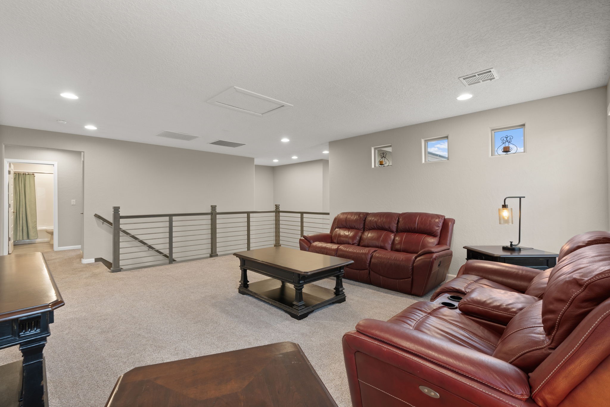 2802 Kings Canyon Loop NE