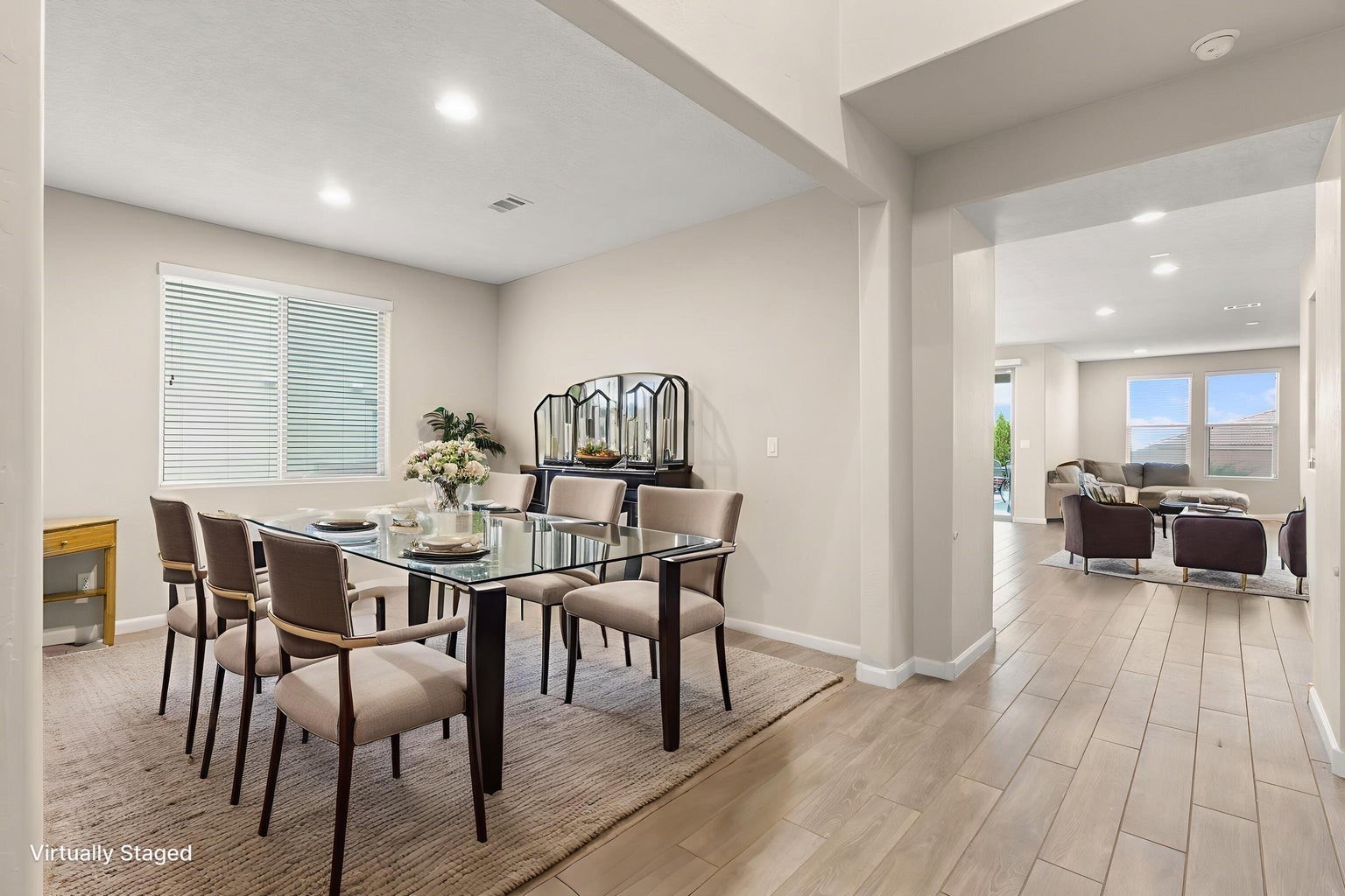 2802 Kings Canyon Loop NE