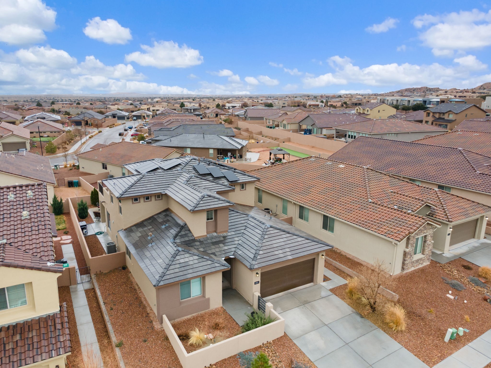 2802 Kings Canyon Loop NE