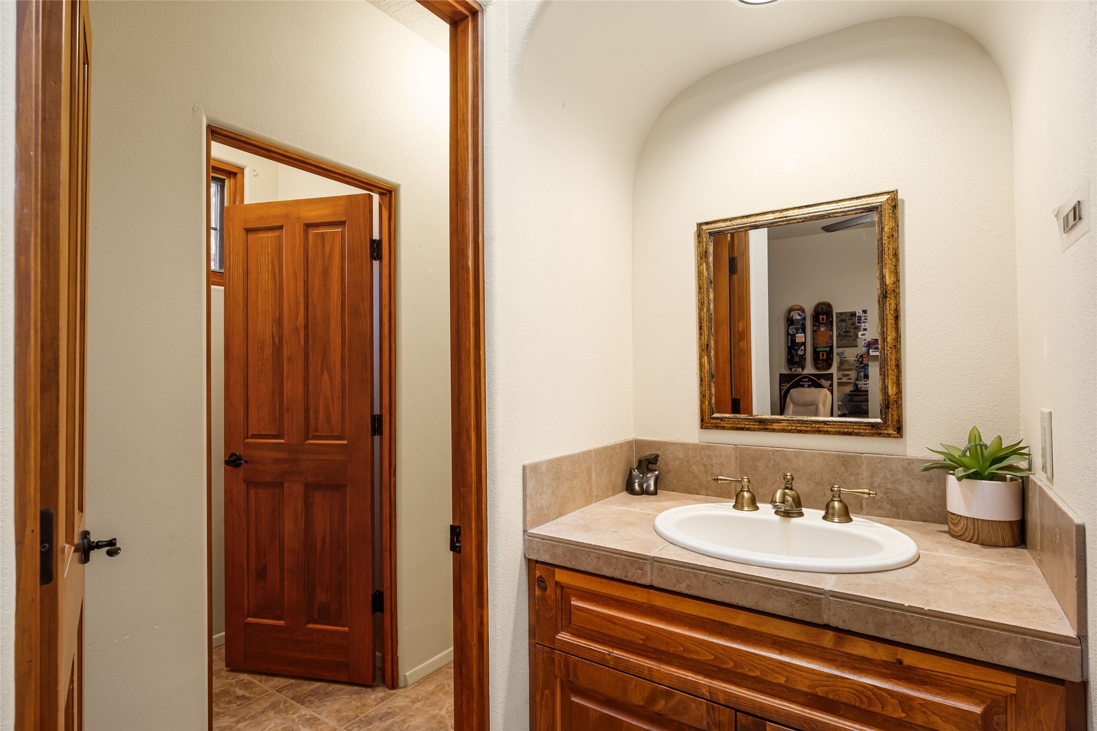 924 Camino Vista Rio