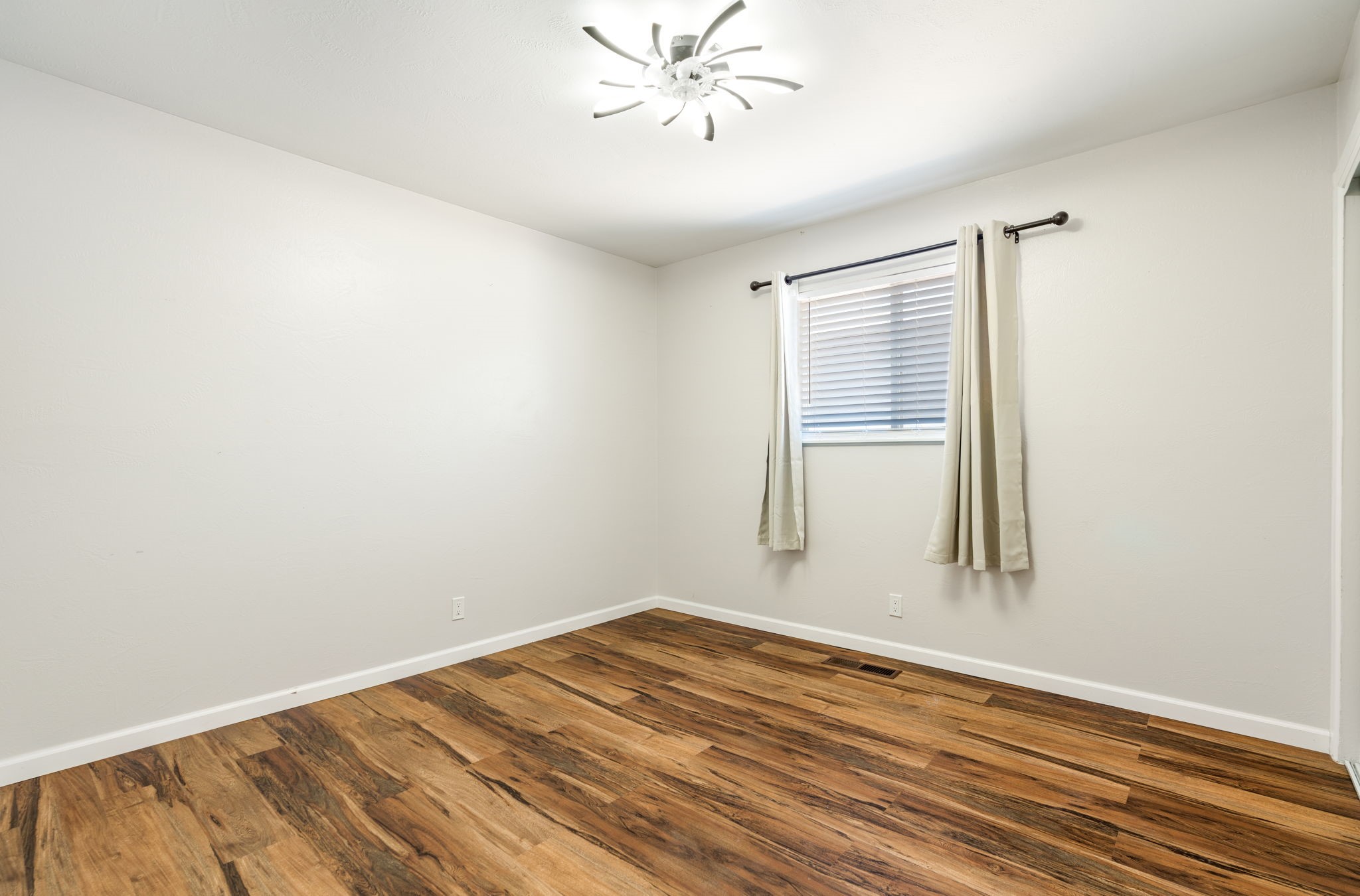 1409 Dorothy Street NE