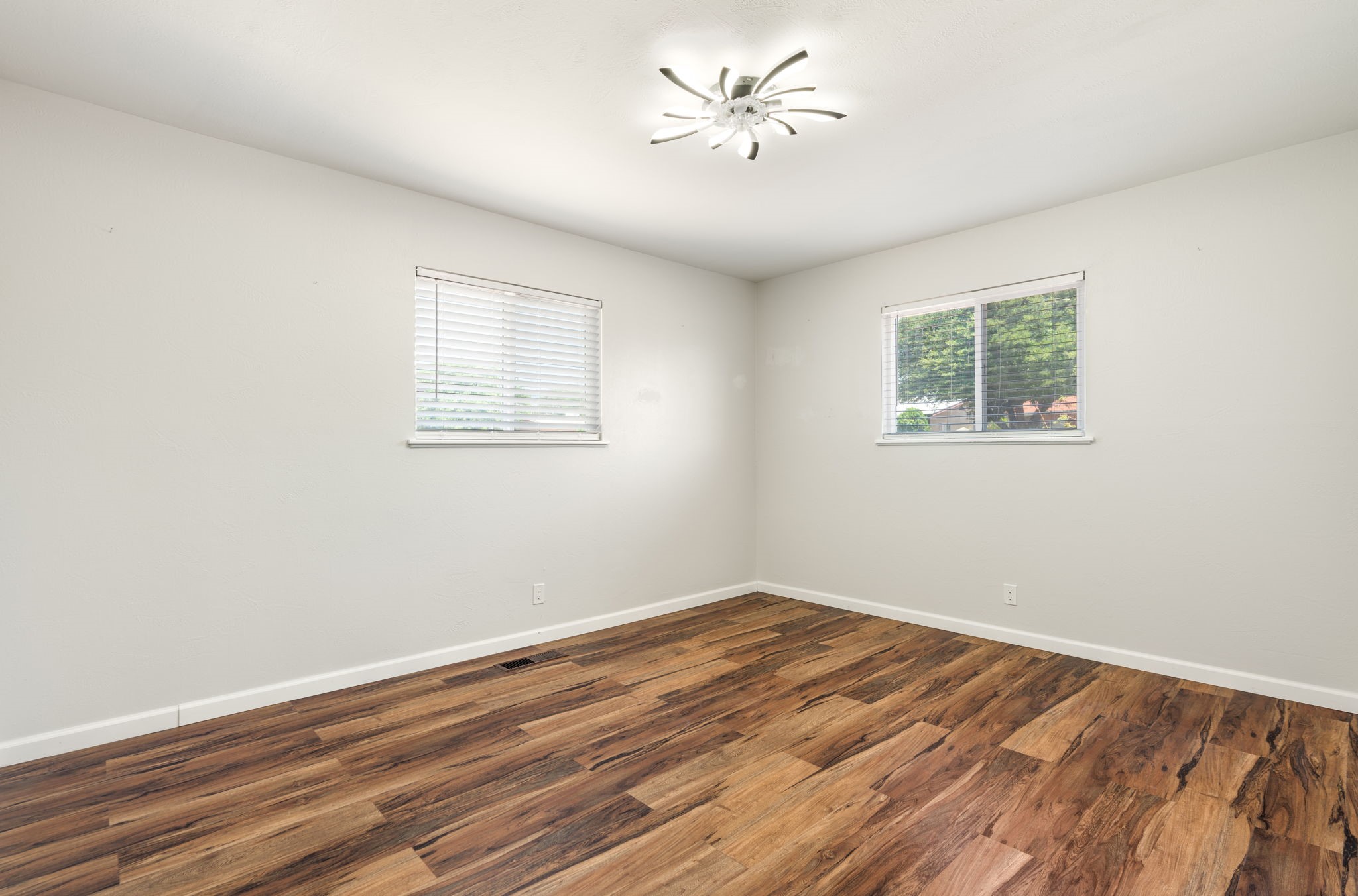 1409 Dorothy Street NE