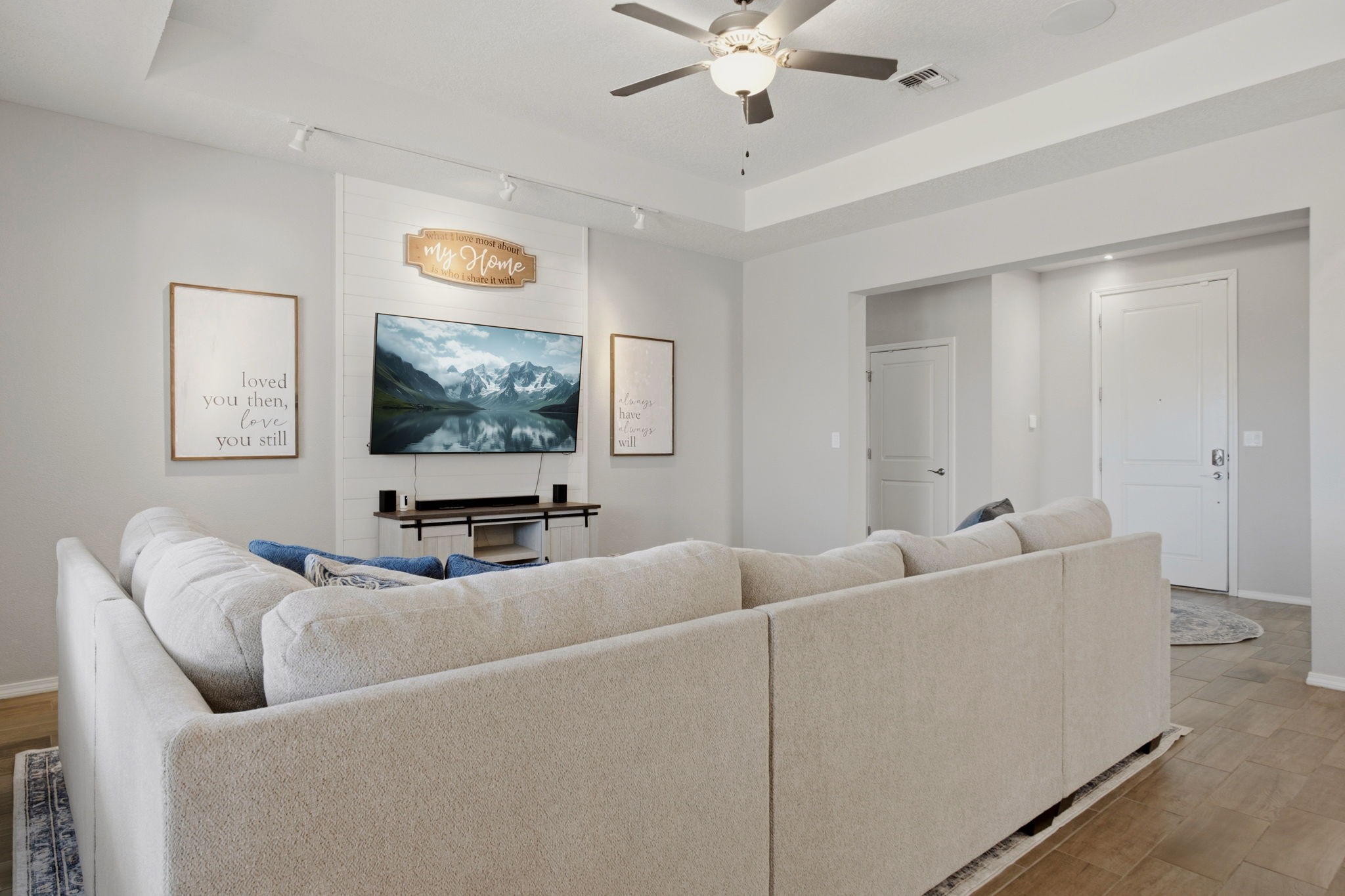 7029 Cleary Loop