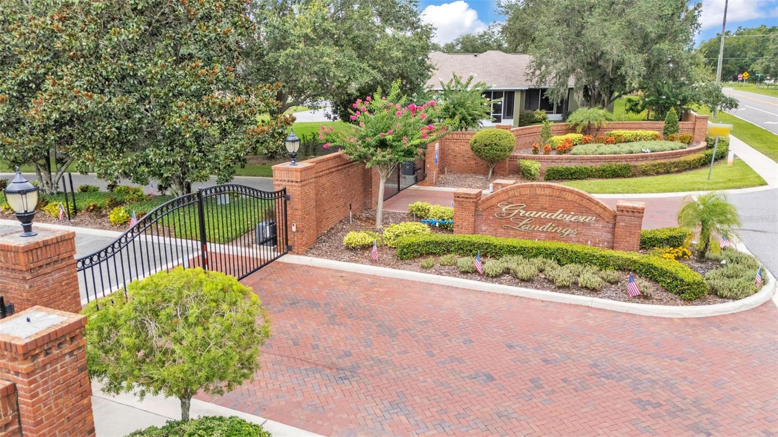 5653 HILLSIDE LANDINGS RD