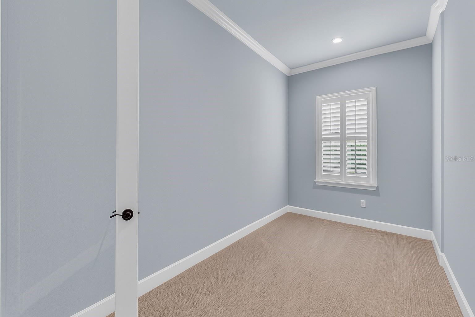 5653 HILLSIDE LANDINGS RD