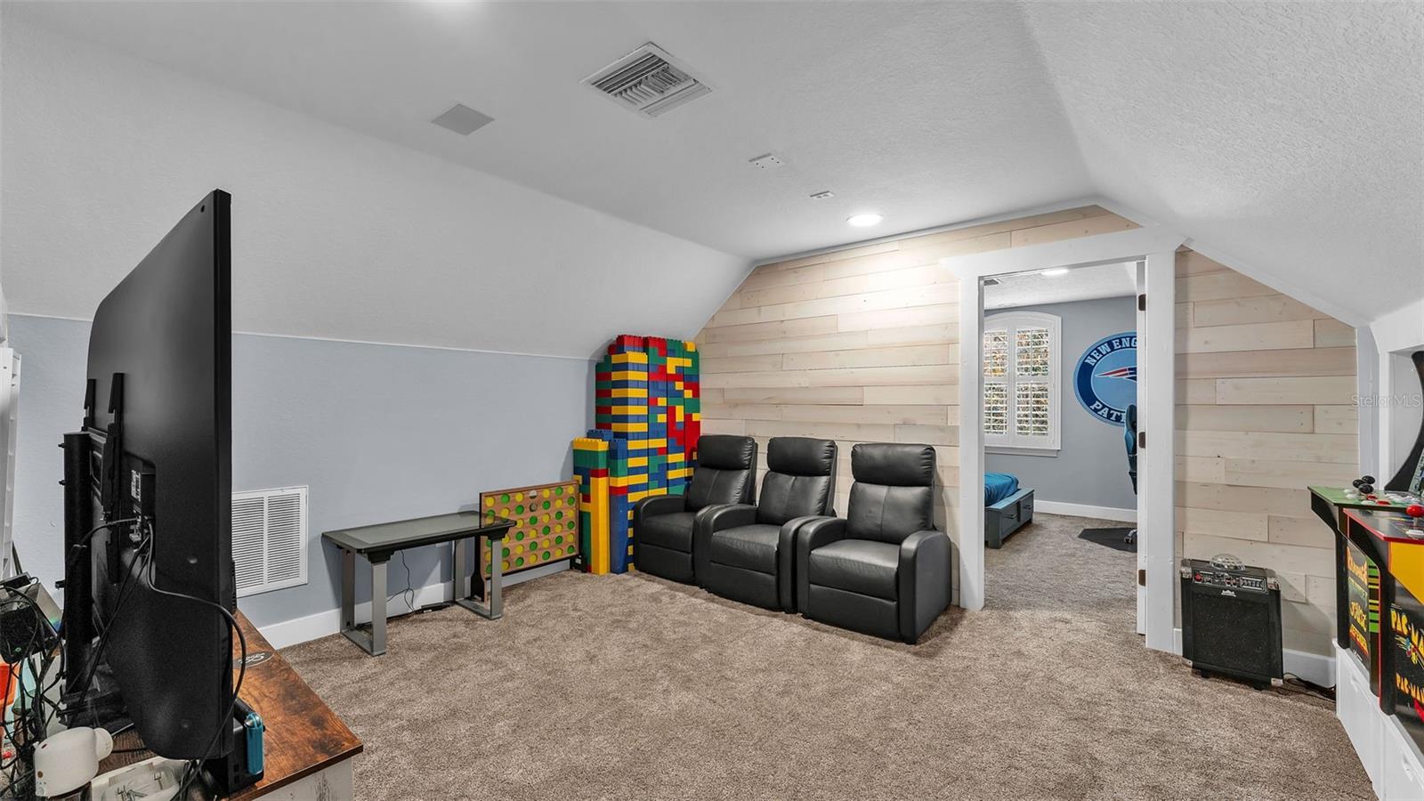 5653 HILLSIDE LANDINGS RD