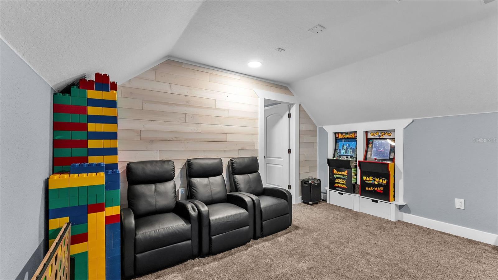 5653 HILLSIDE LANDINGS RD