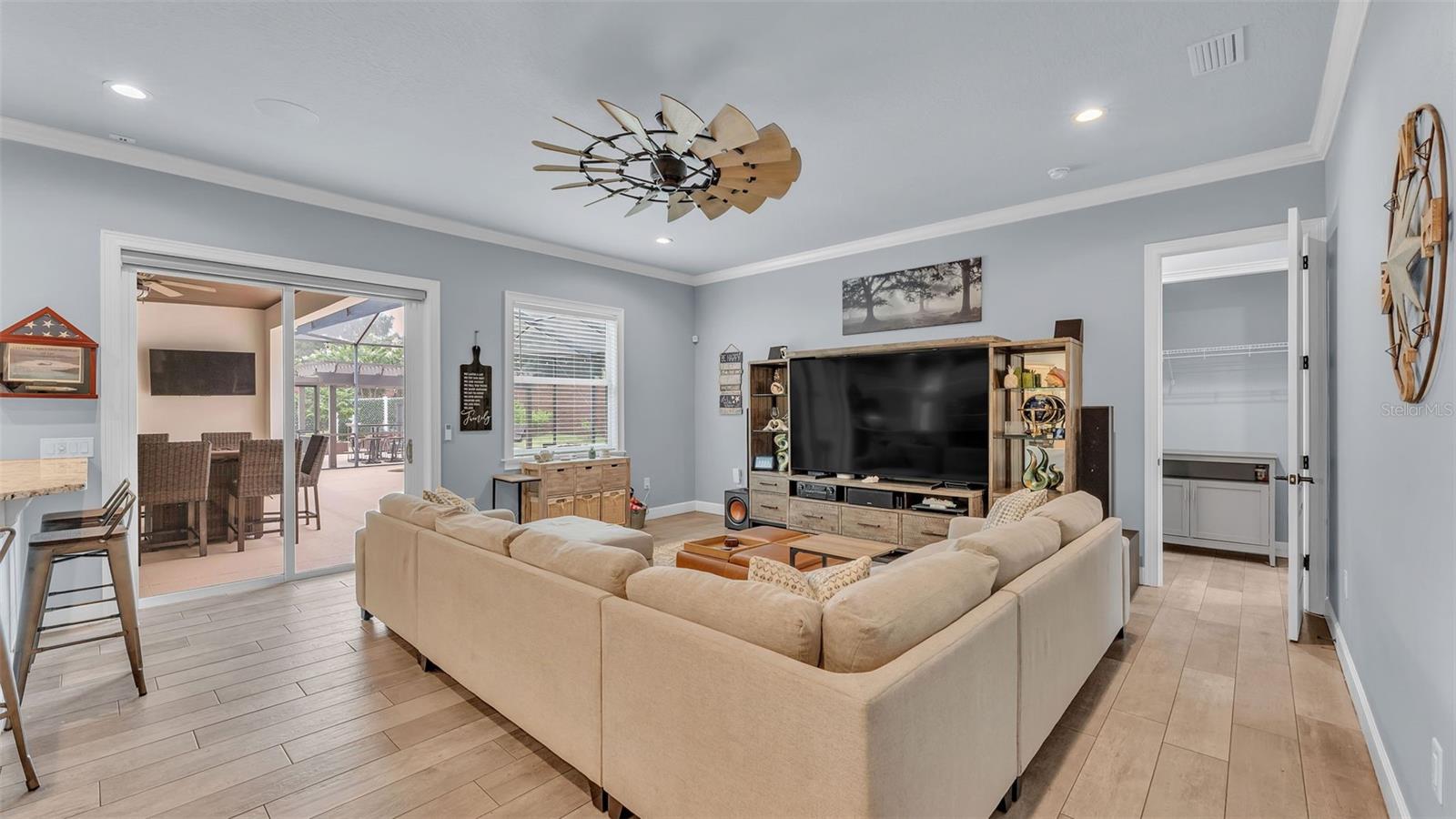 5653 HILLSIDE LANDINGS RD