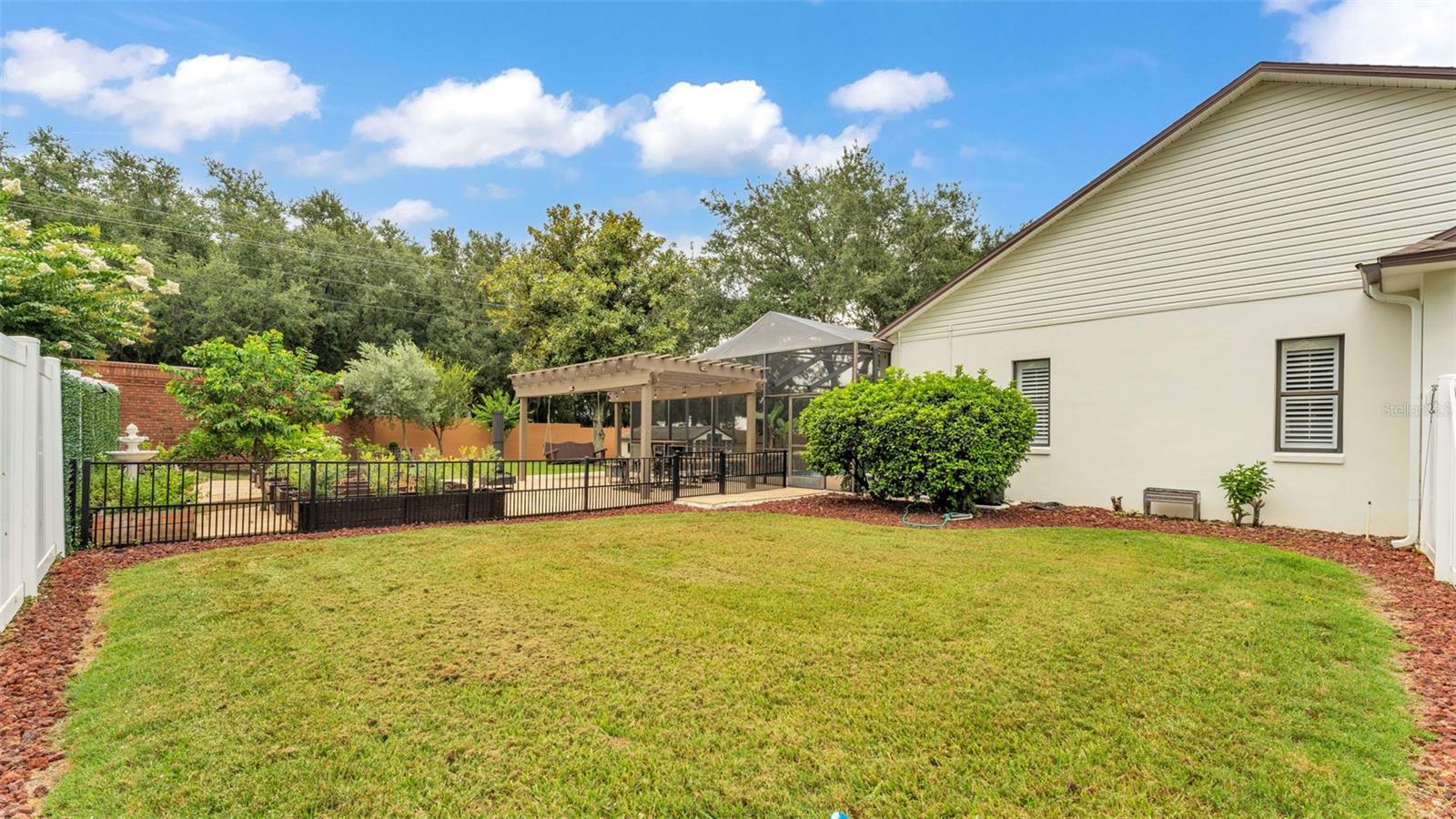 5653 HILLSIDE LANDINGS RD