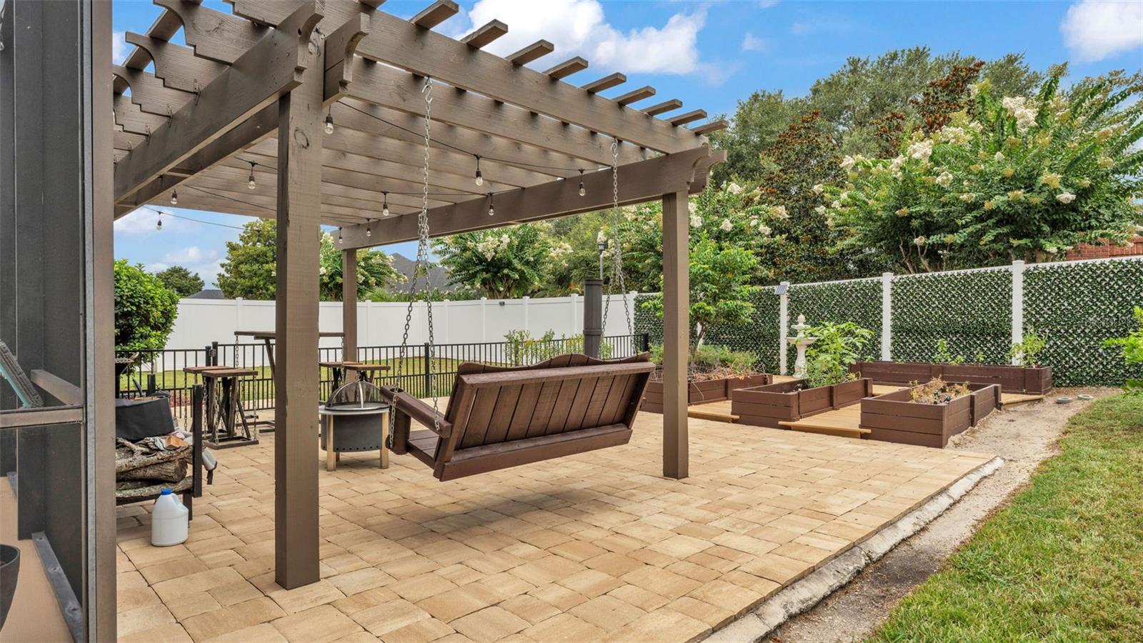 5653 HILLSIDE LANDINGS RD