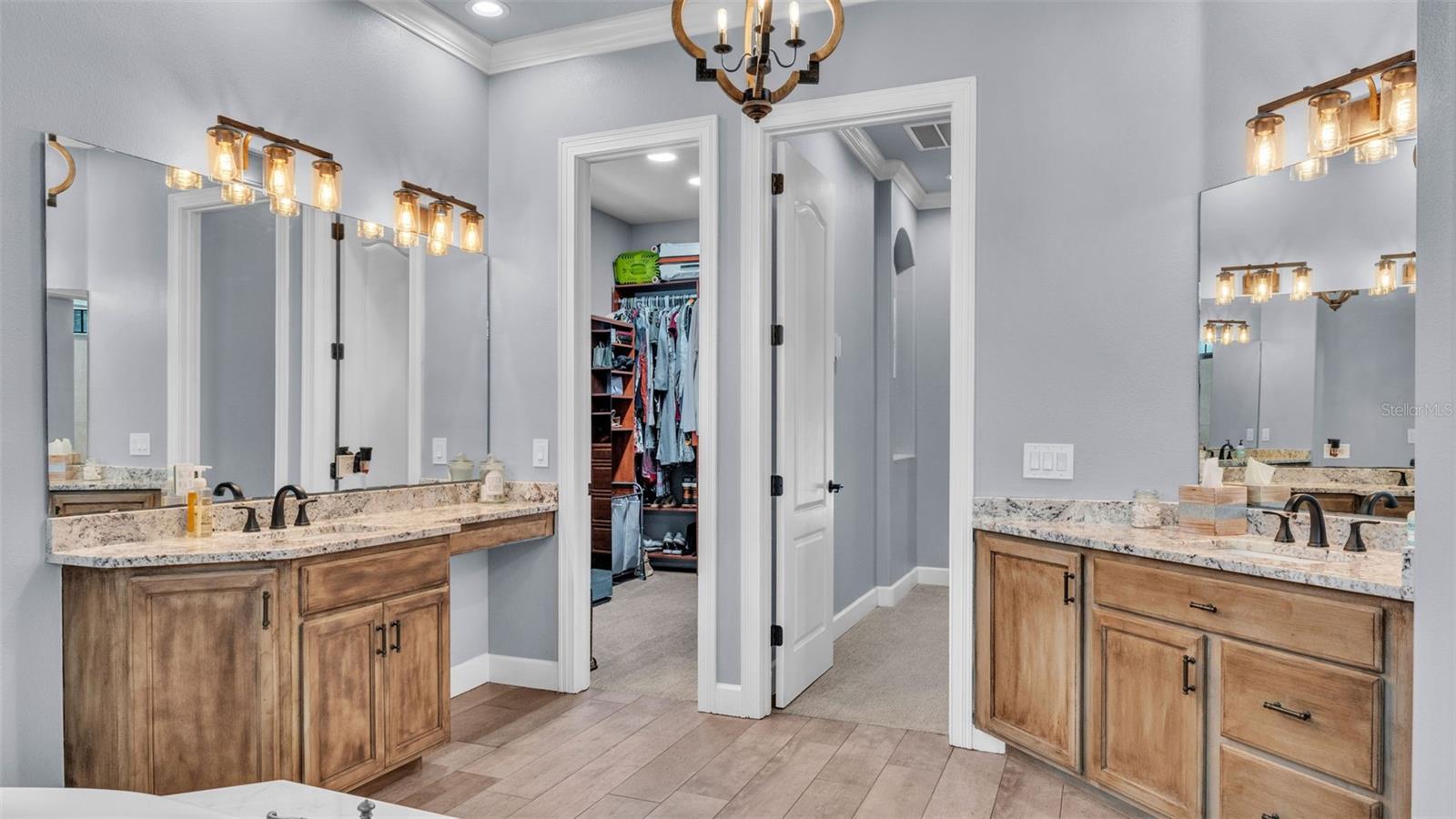 5653 HILLSIDE LANDINGS RD