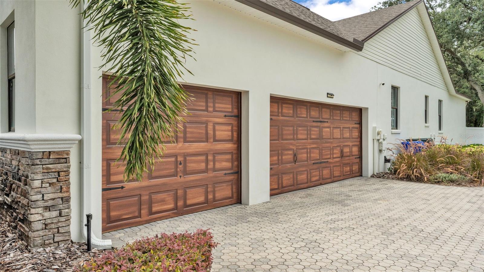 5653 HILLSIDE LANDINGS RD