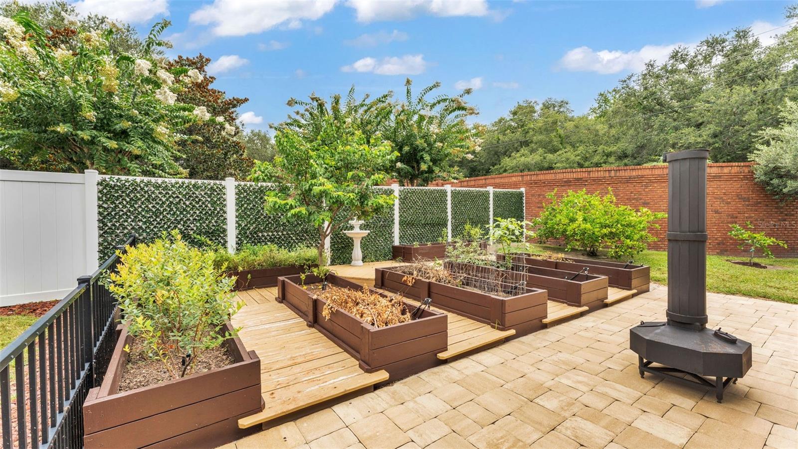 5653 HILLSIDE LANDINGS RD