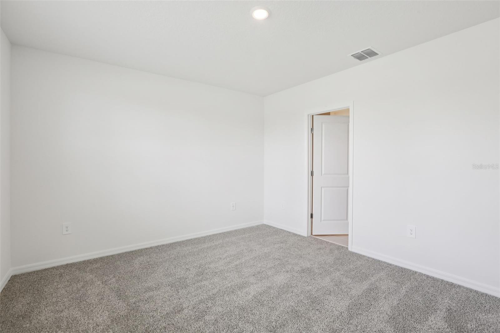 2770 VIRGINIA PINE DR