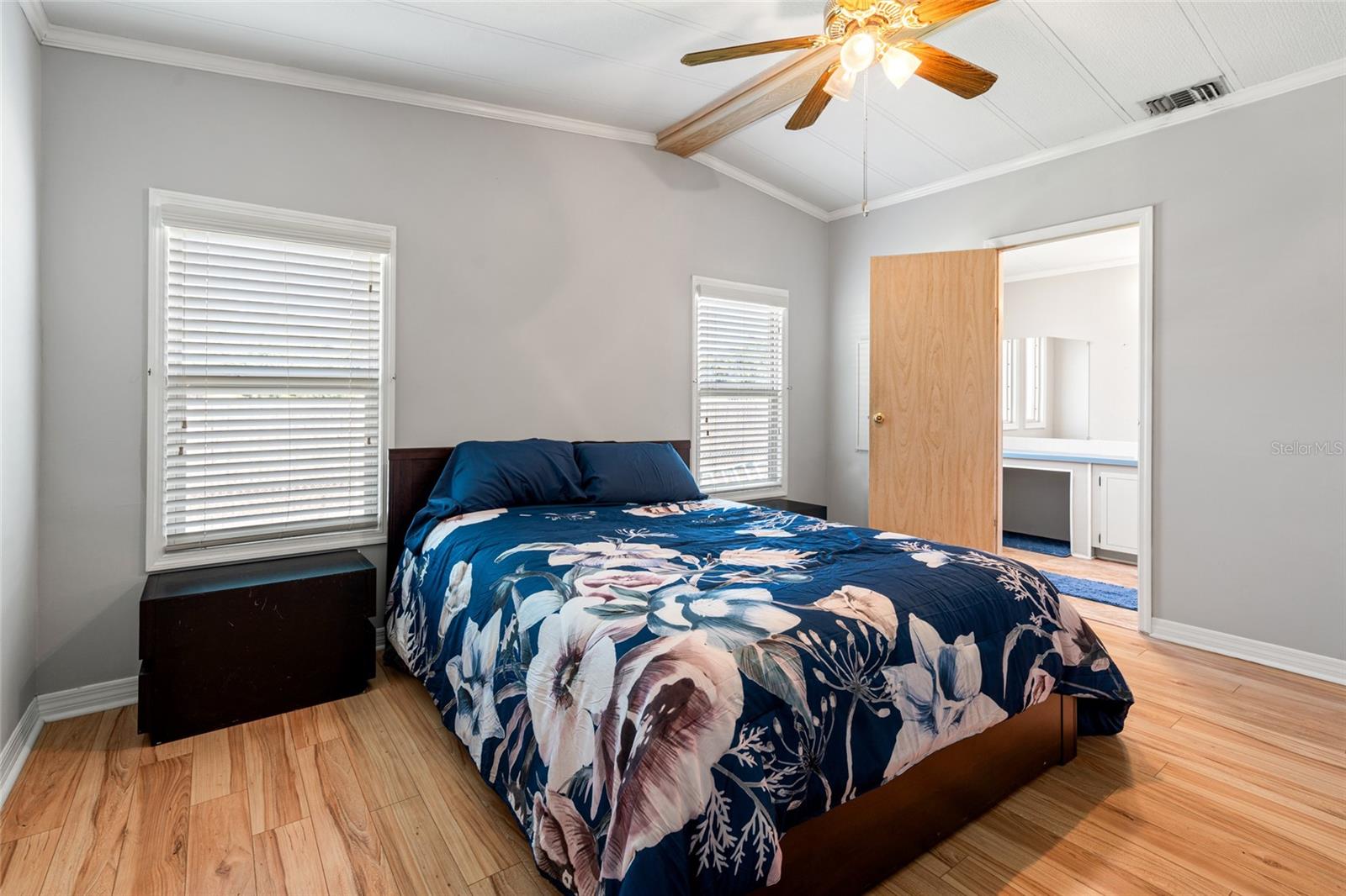 35021 MCCULLOUGHS LEAP