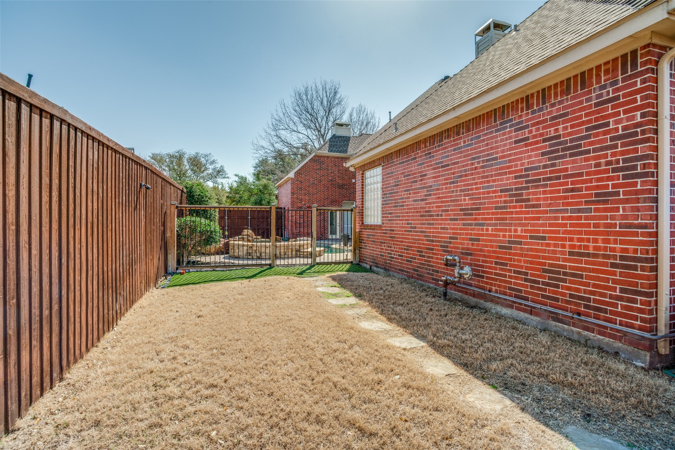 7205 Harvey Lane
