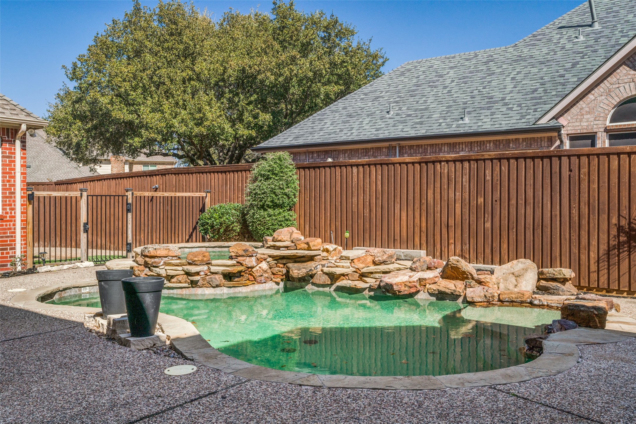 7205 Harvey Lane