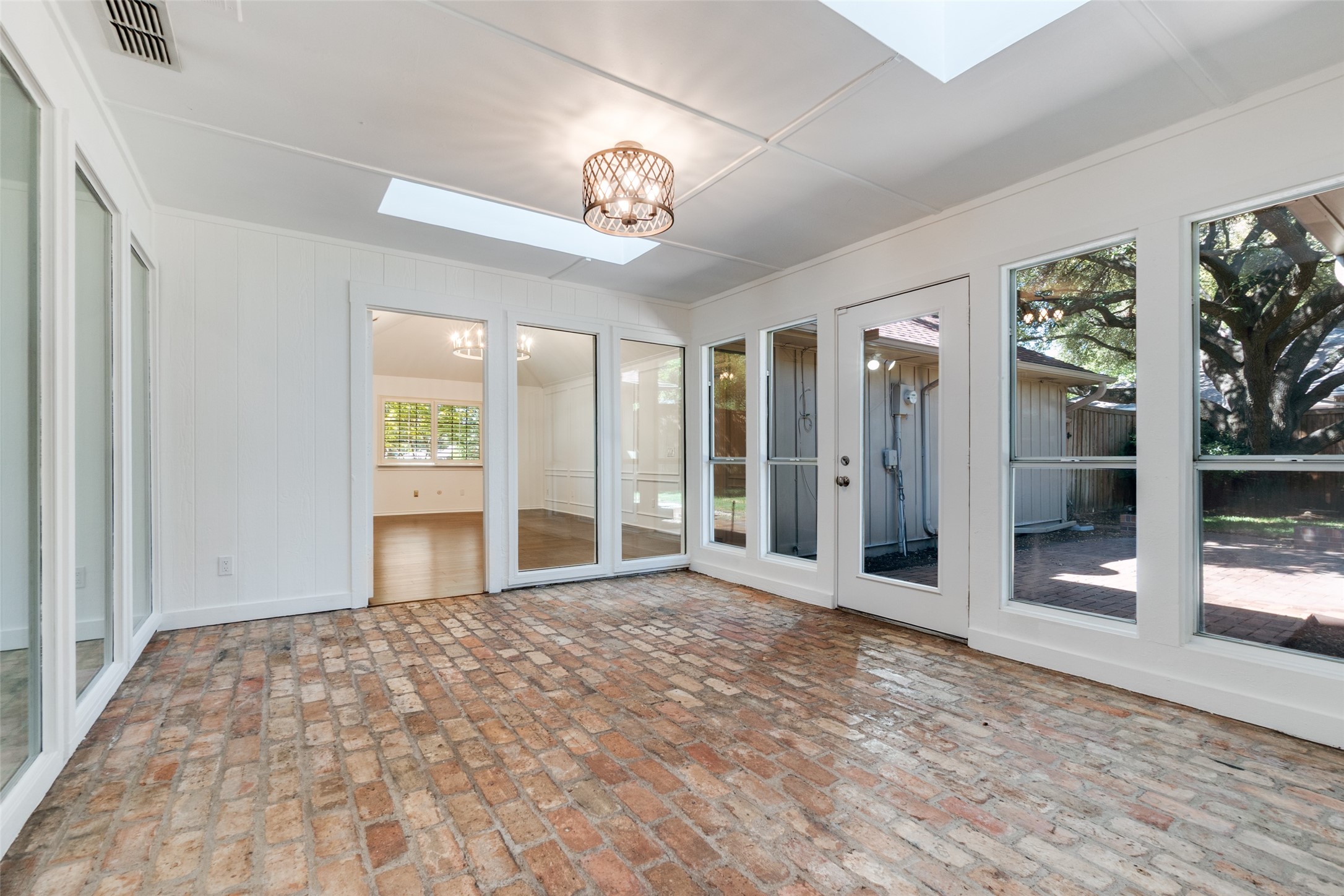 7301 Hundley Boulevard