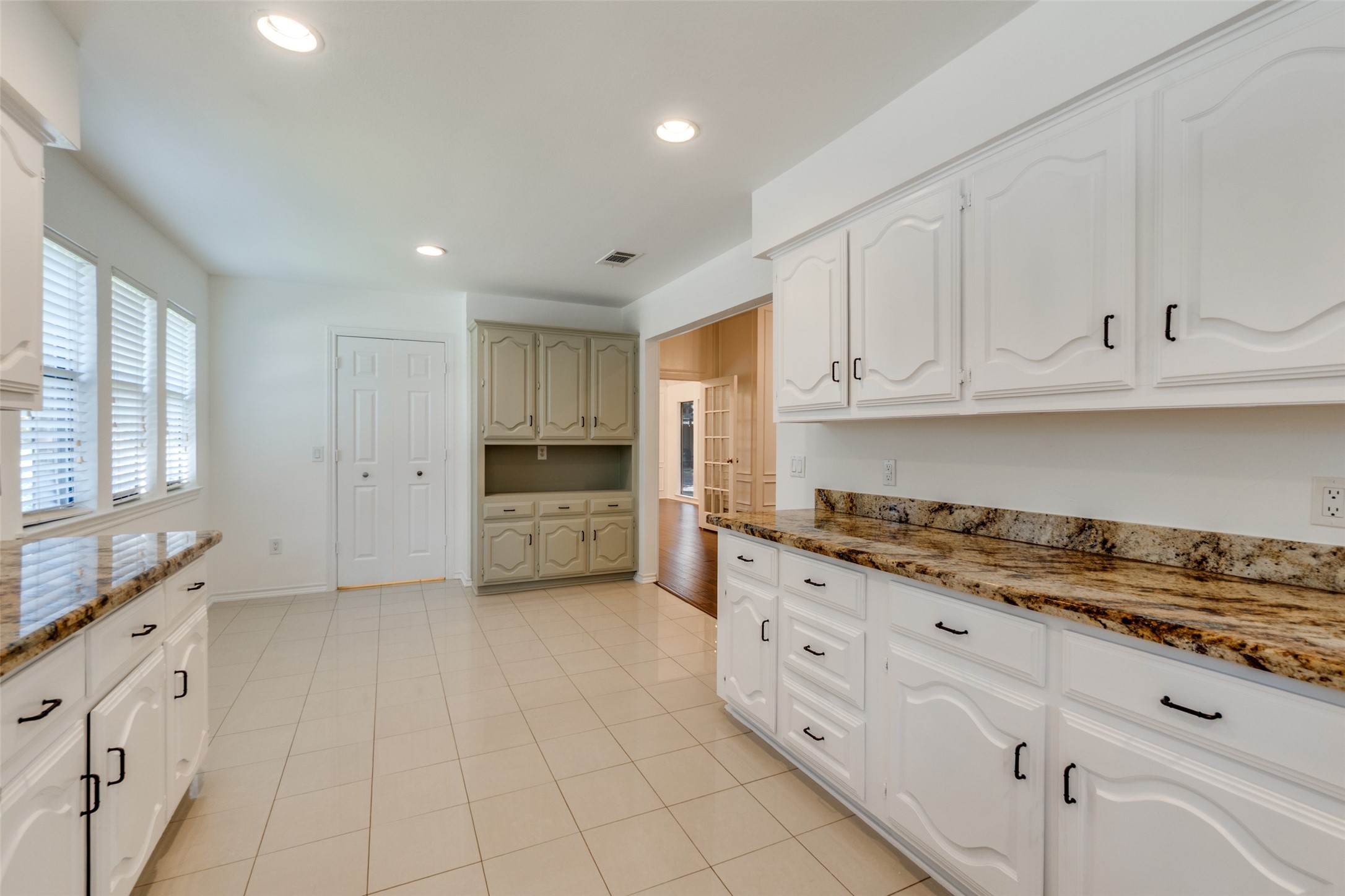 7301 Hundley Boulevard