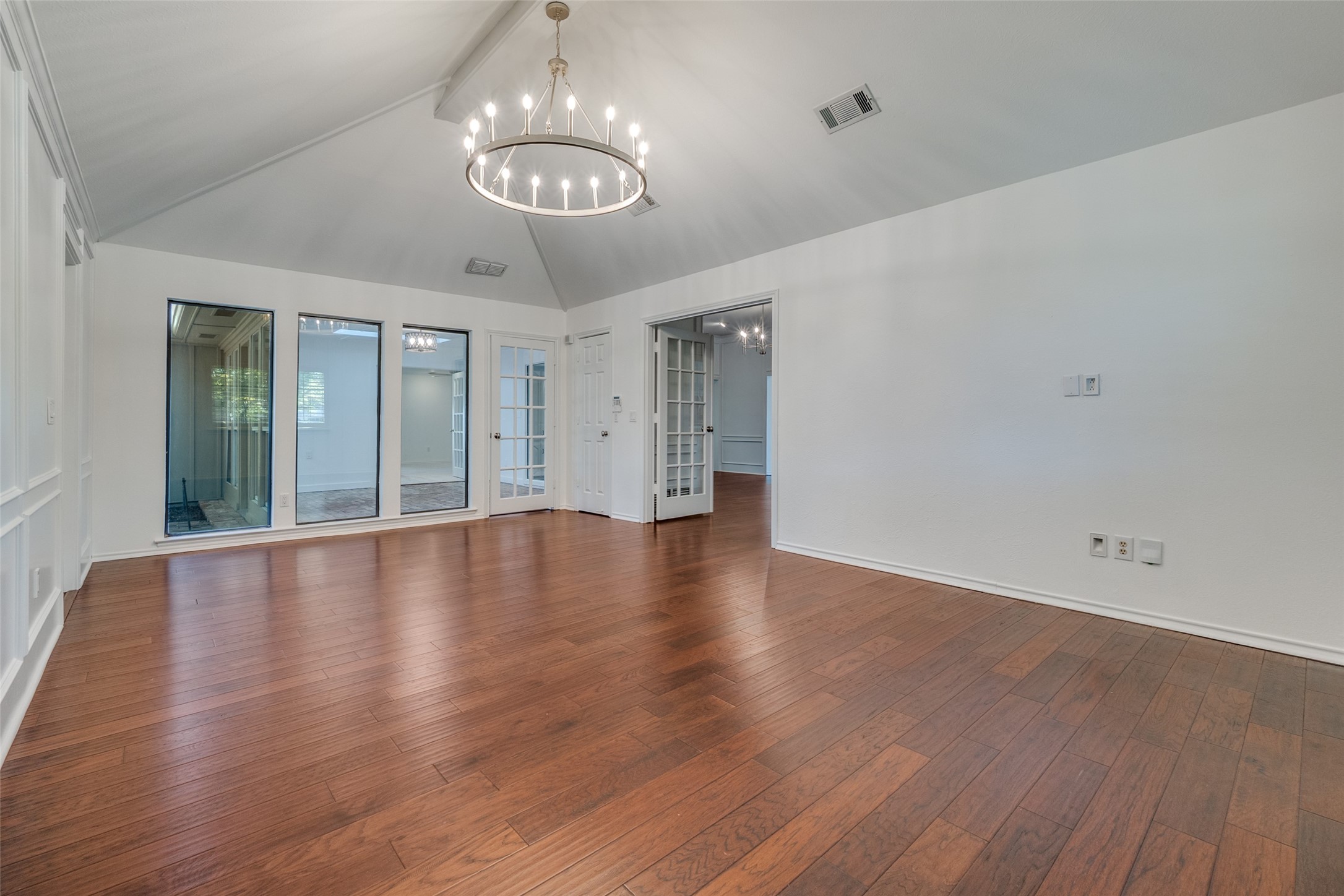 7301 Hundley Boulevard