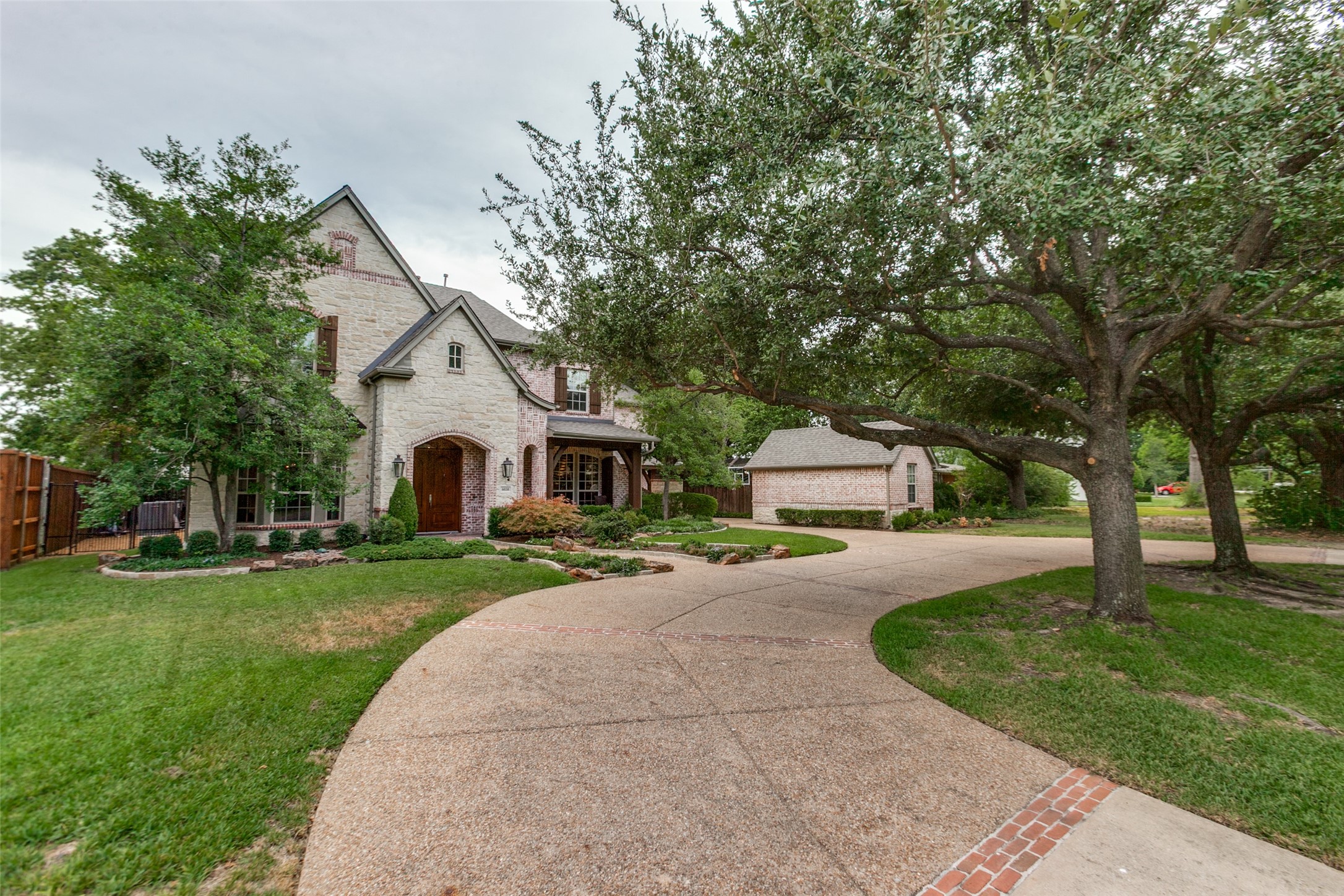 6038 Azalea Lane