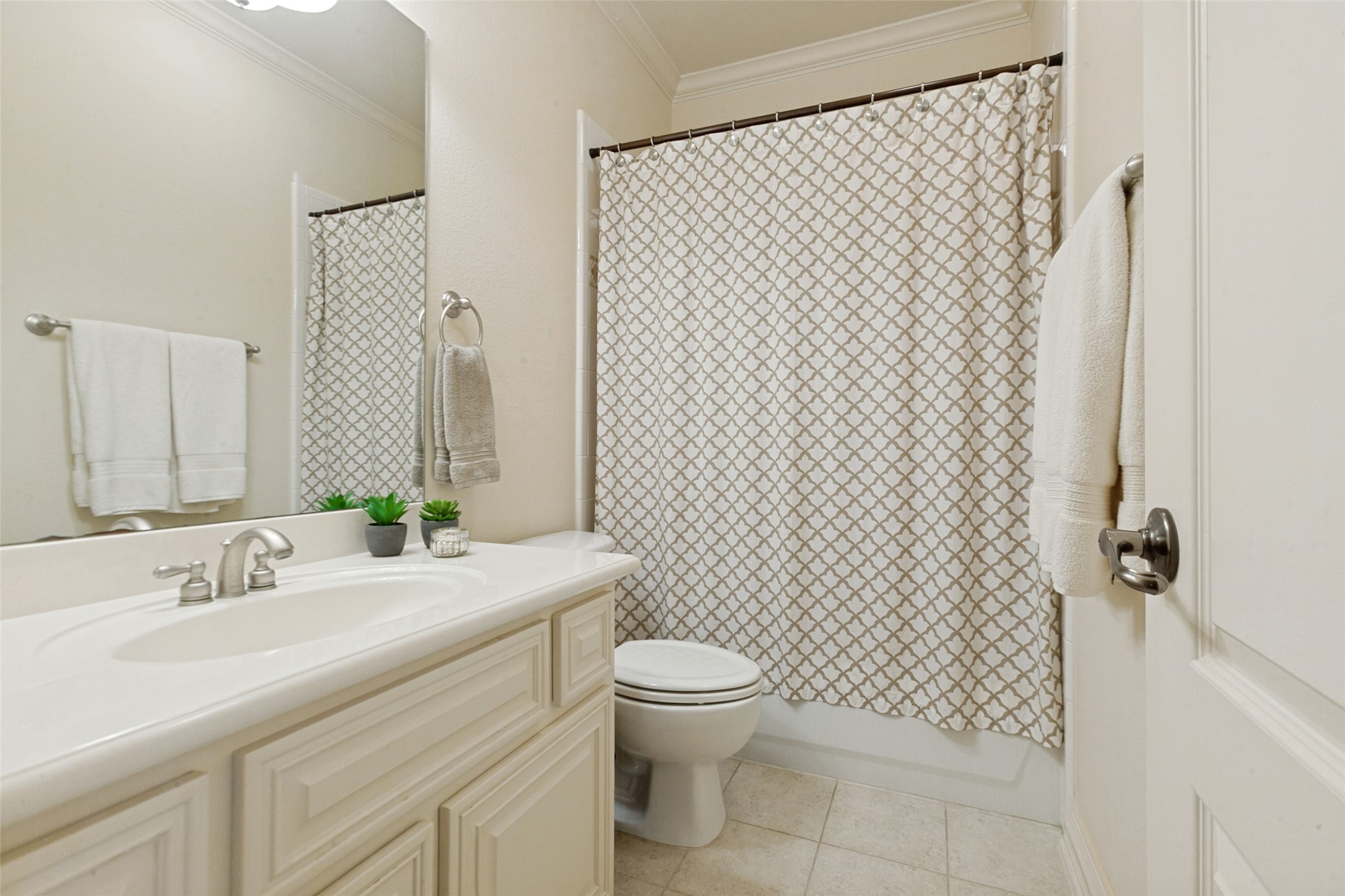 6038 Azalea Lane