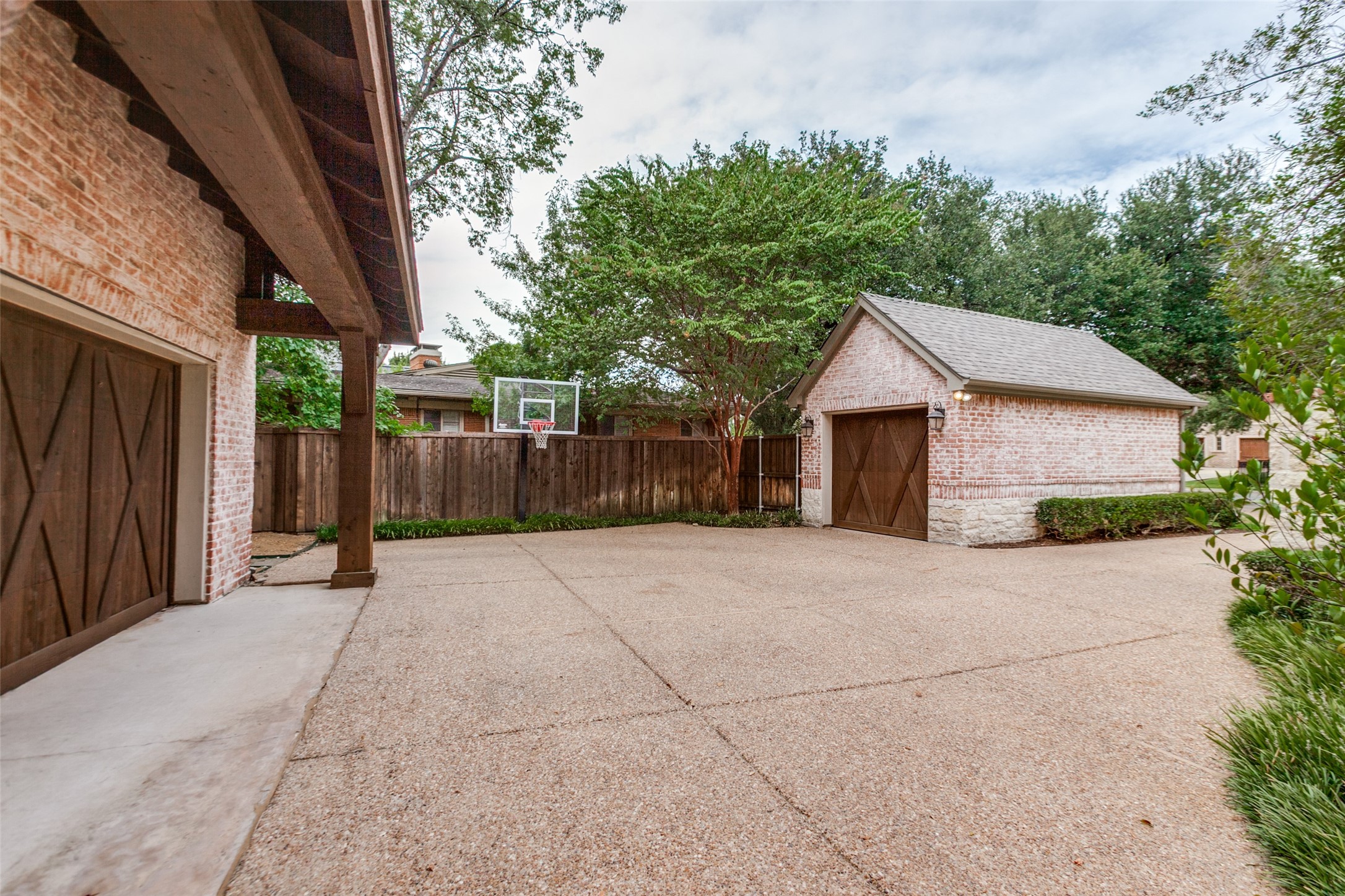 6038 Azalea Lane