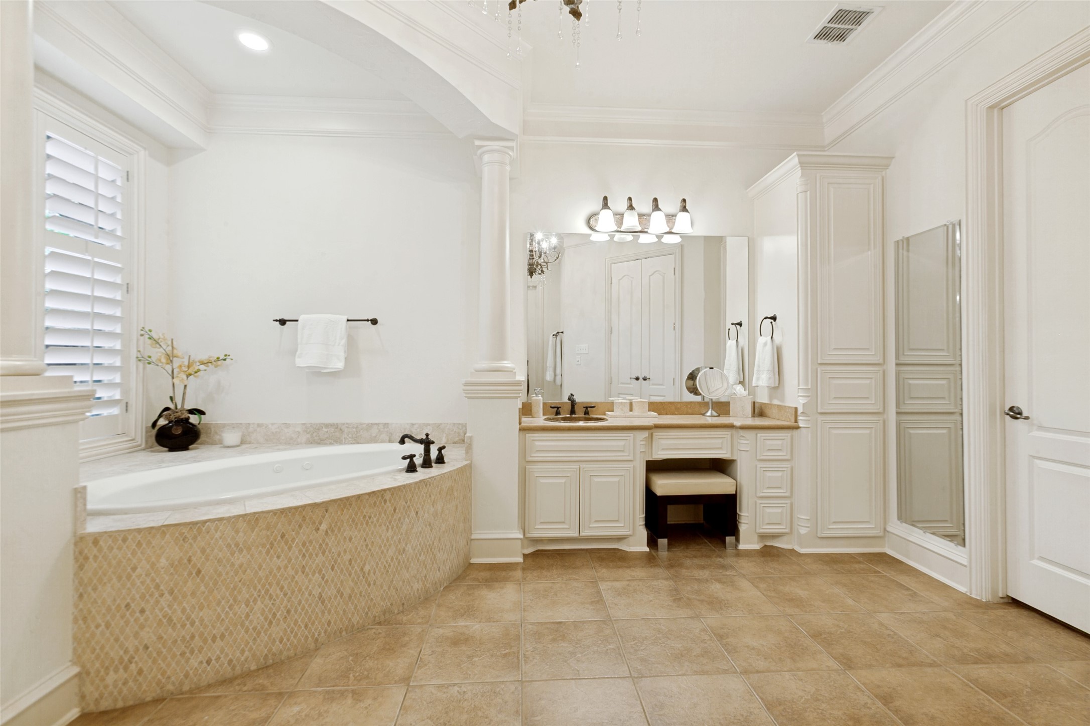 6038 Azalea Lane