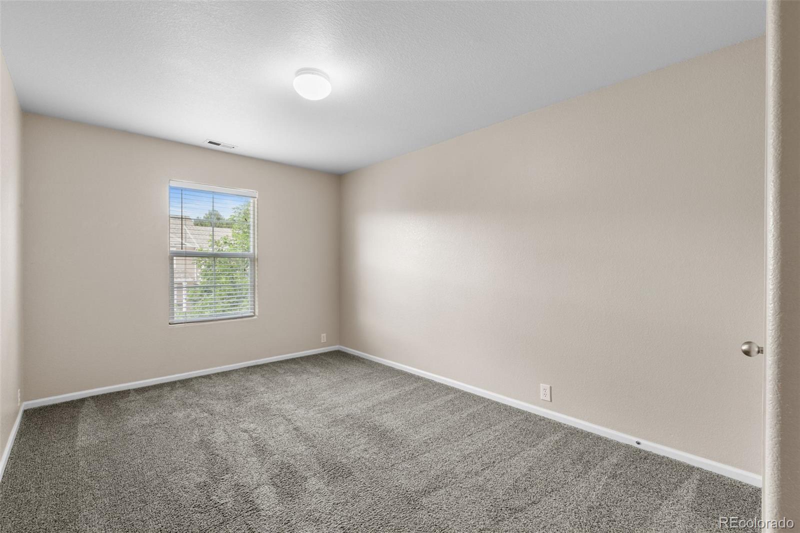 2739 Scotchbroom Point