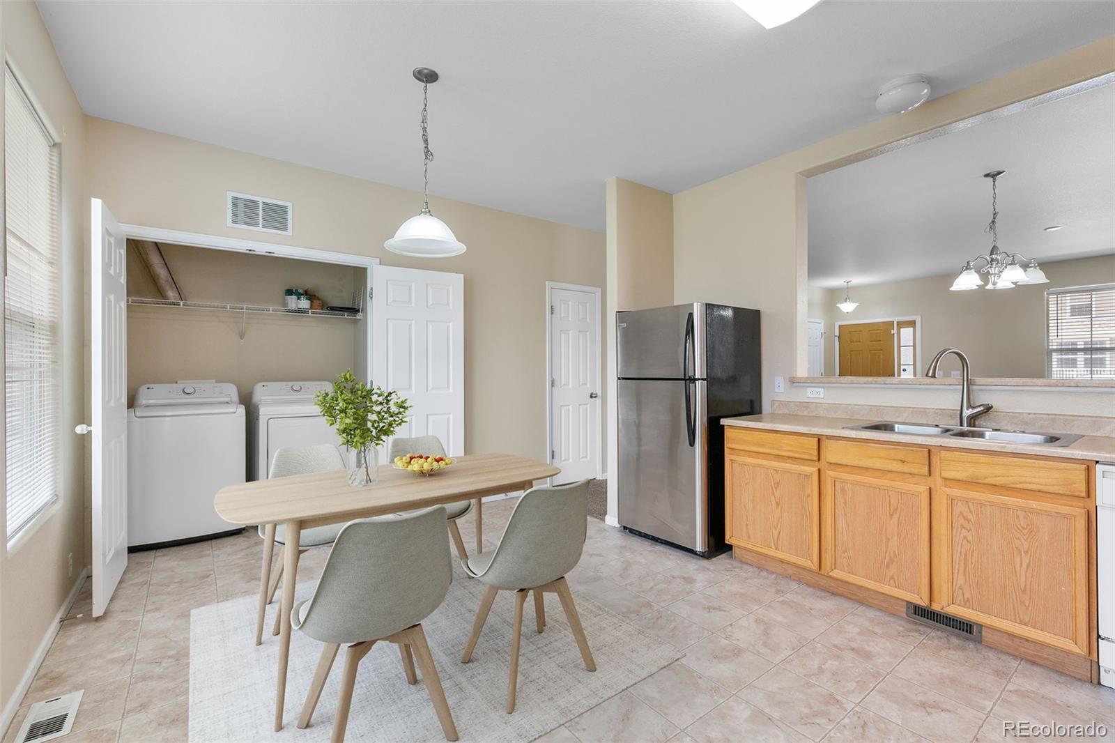 2739 Scotchbroom Point