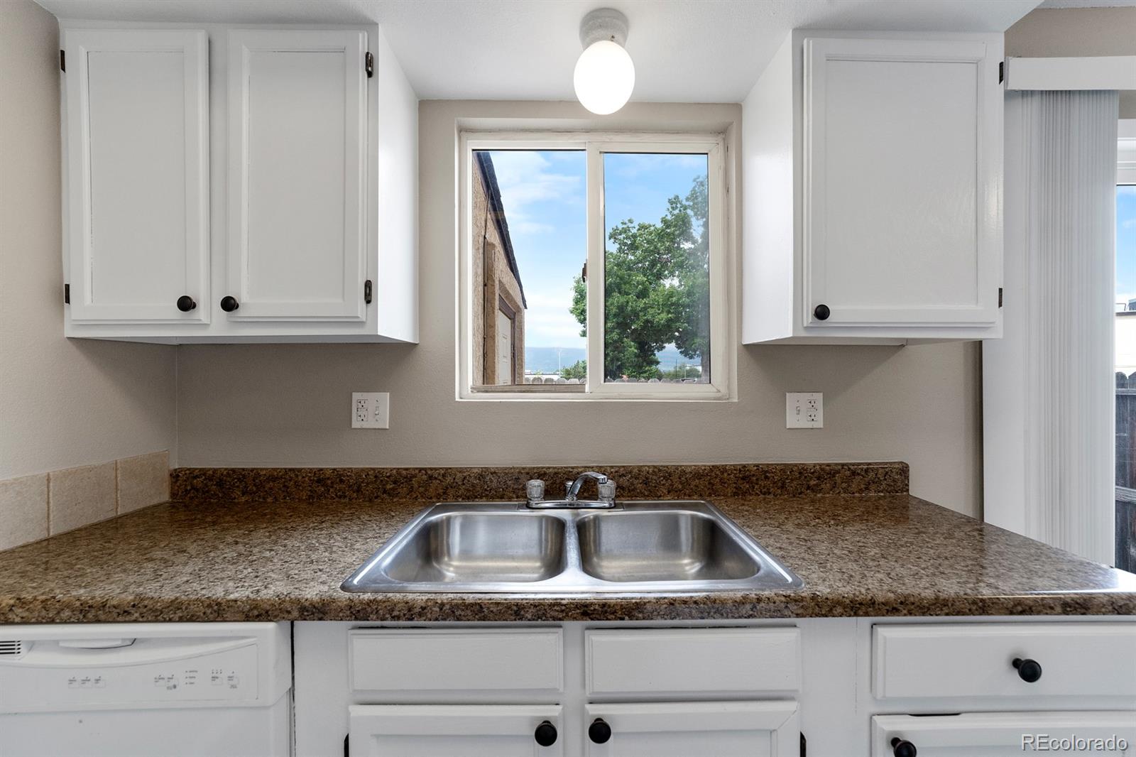 3084 Starlight Circle