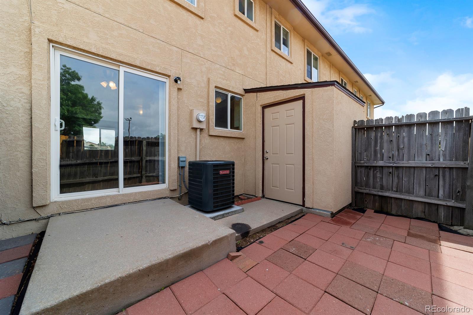 3084 Starlight Circle
