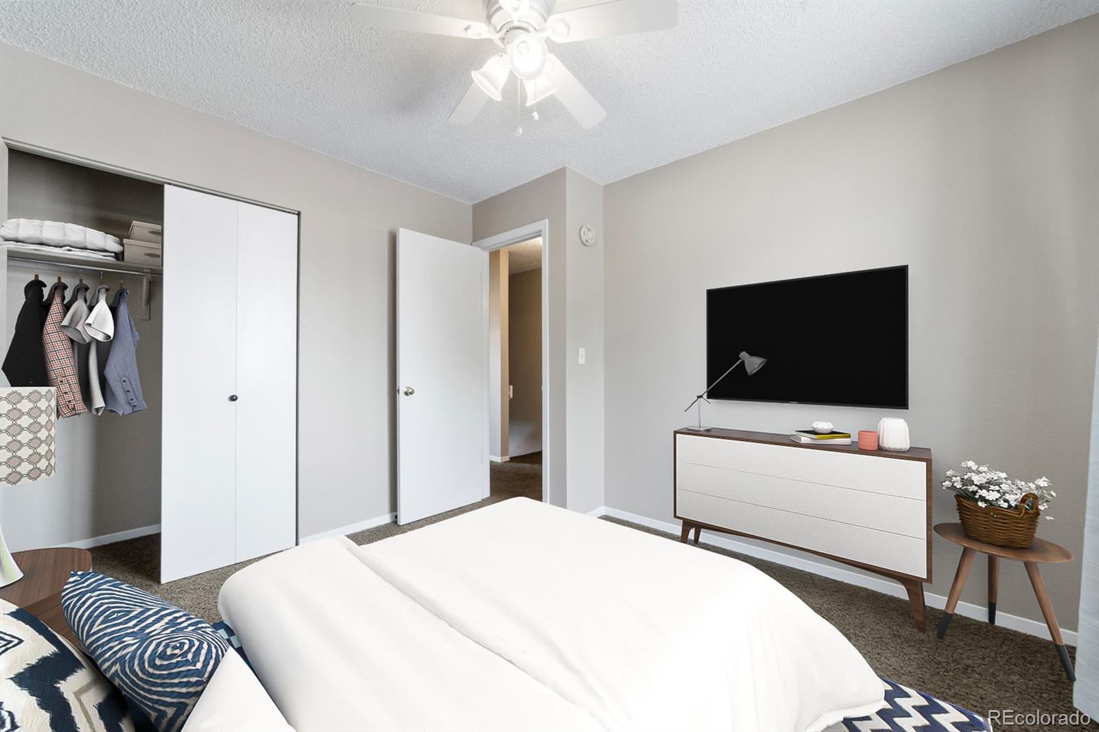 3084 Starlight Circle