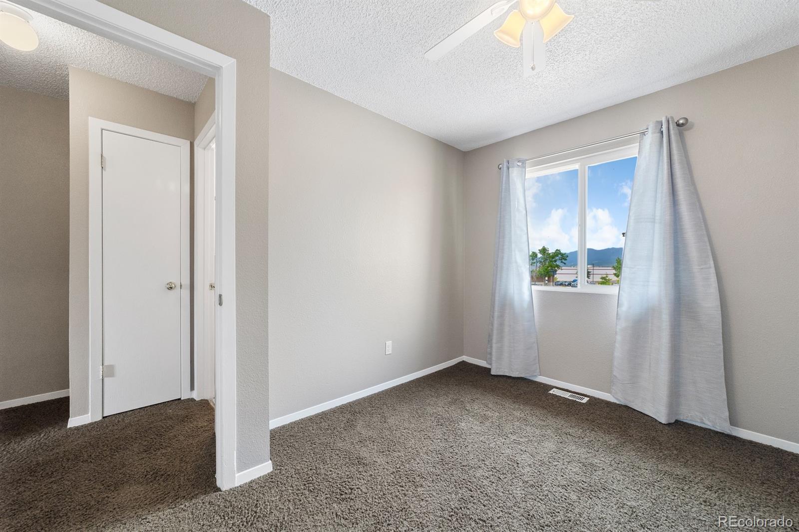 3084 Starlight Circle