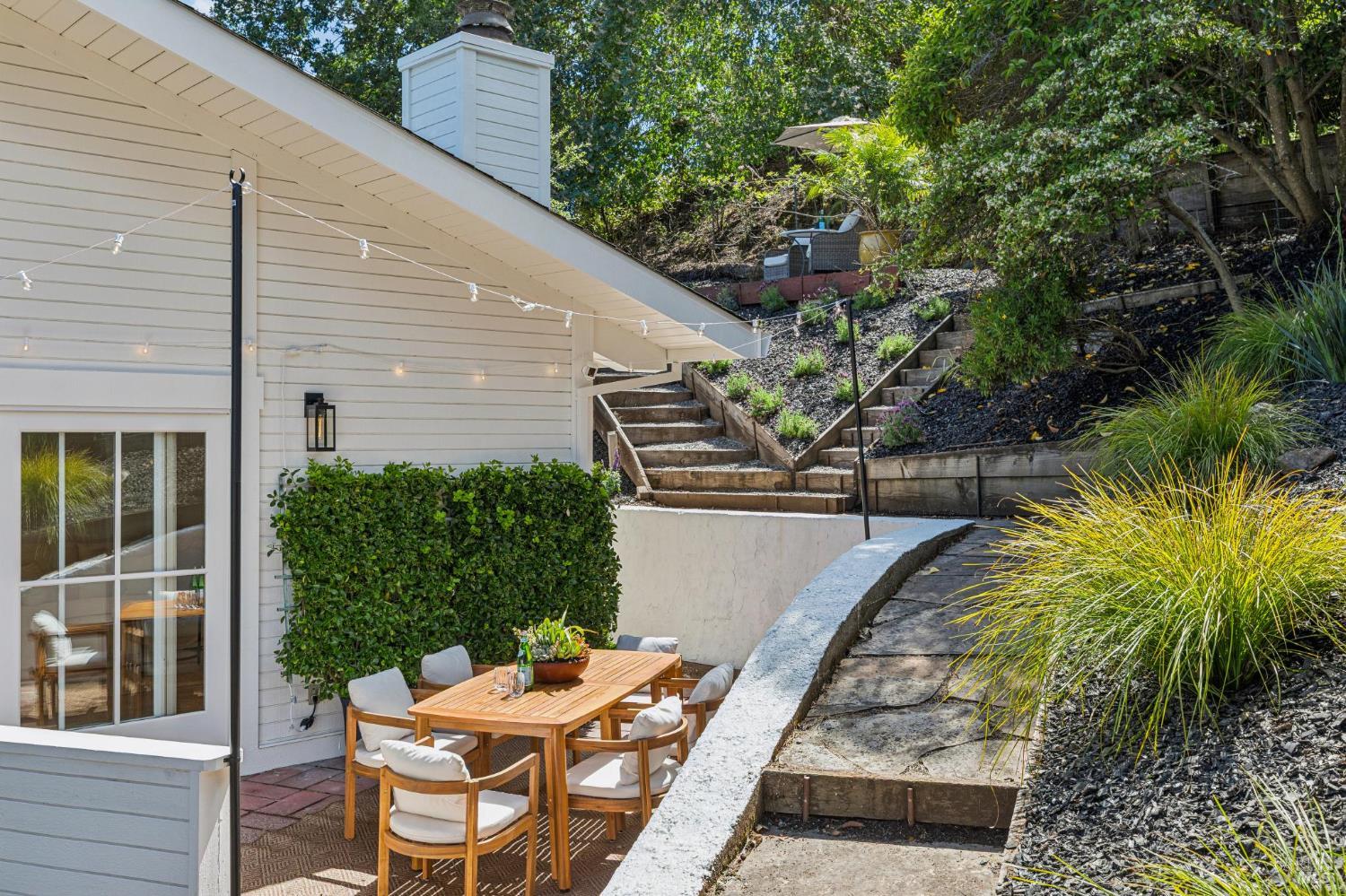17 Longwood Drive