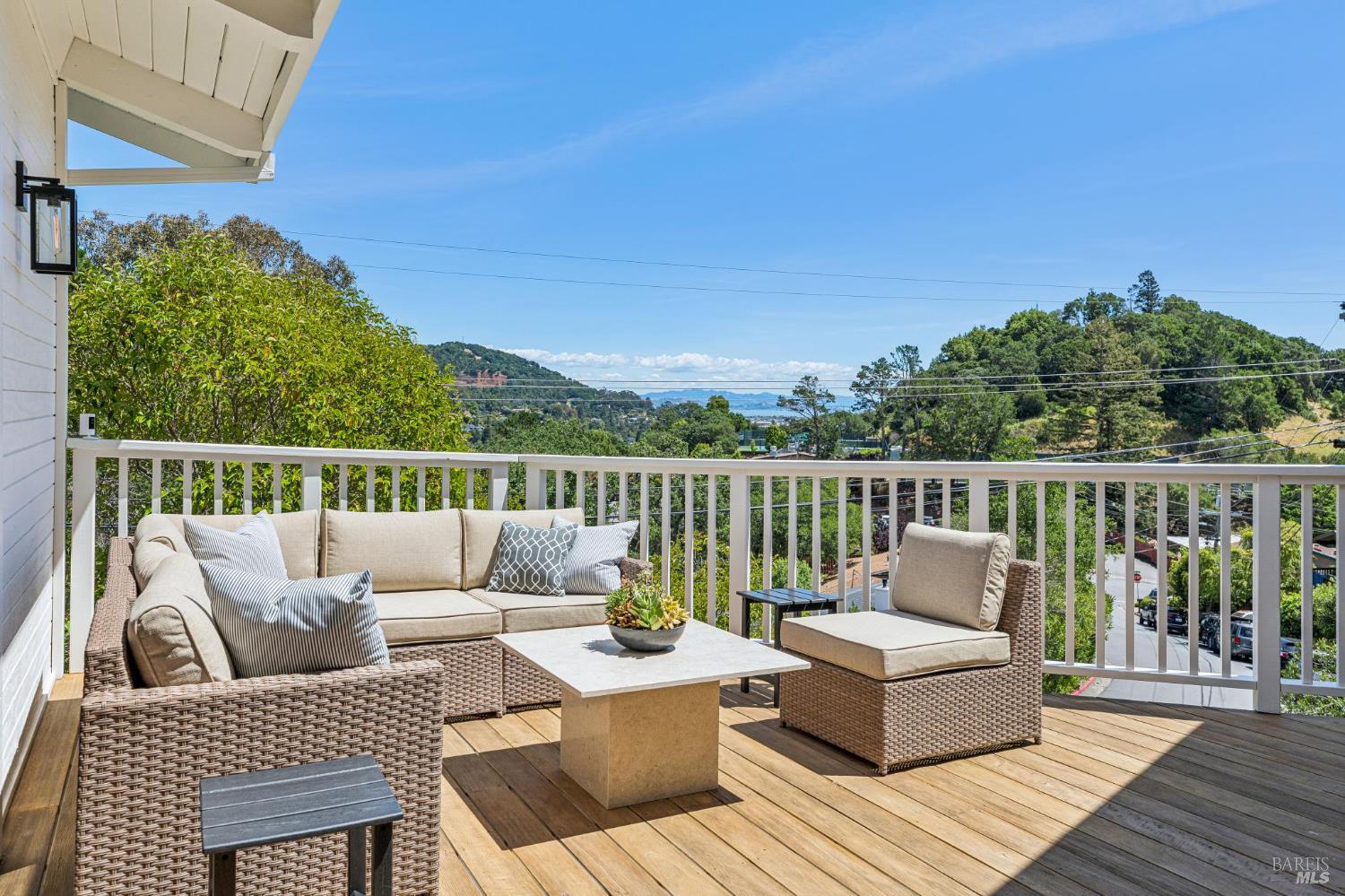 17 Longwood Drive