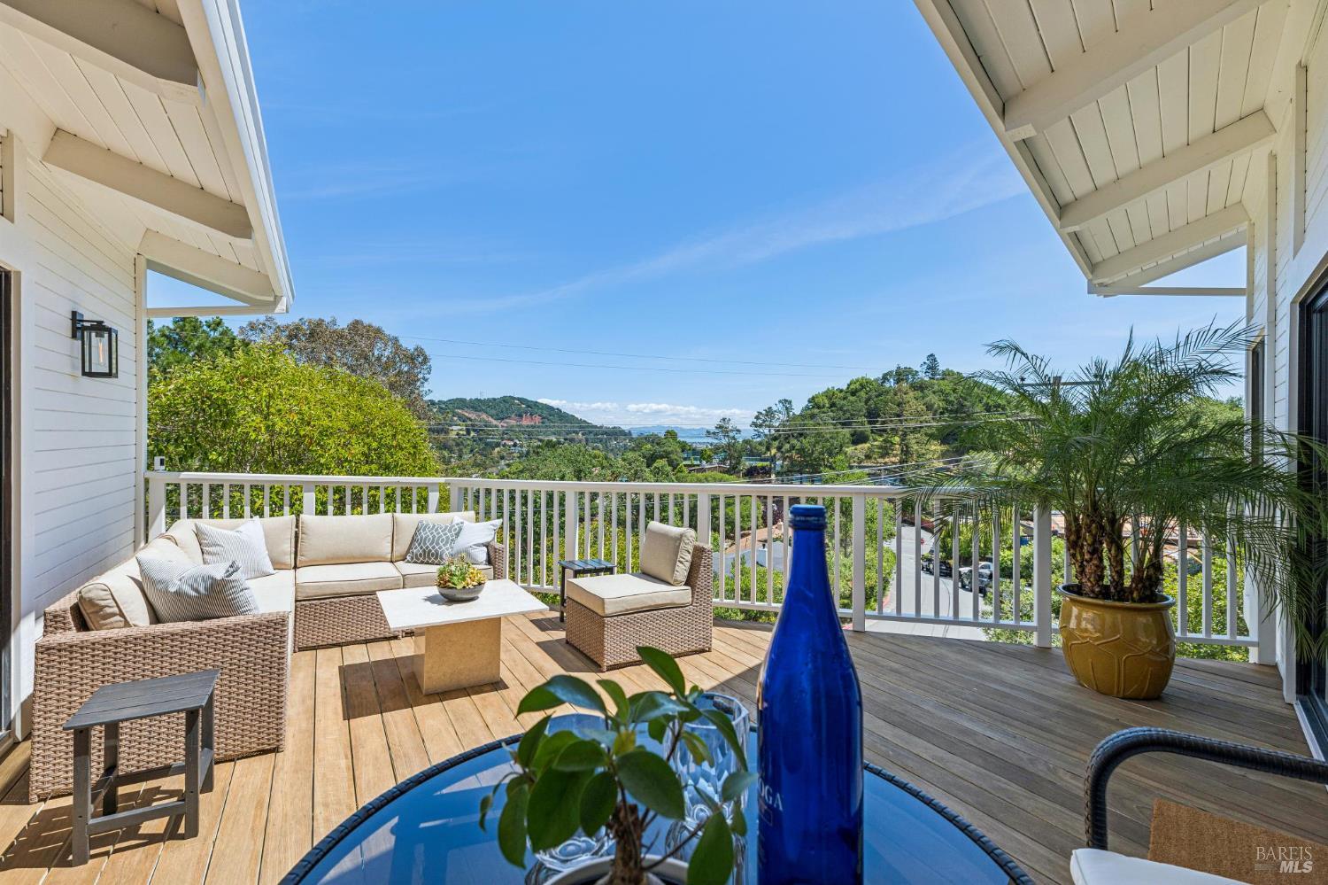 17 Longwood Drive