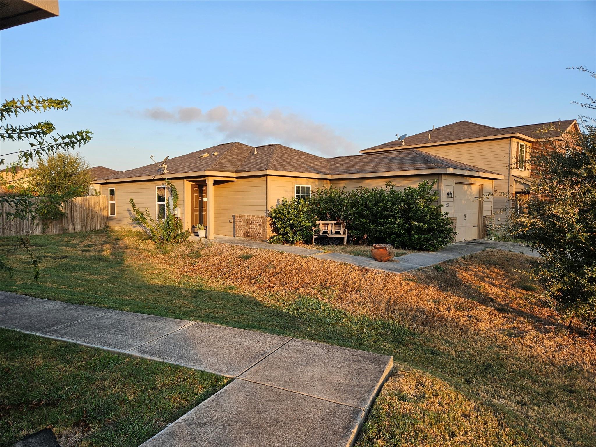 205 Millers Loop Jarrell TX