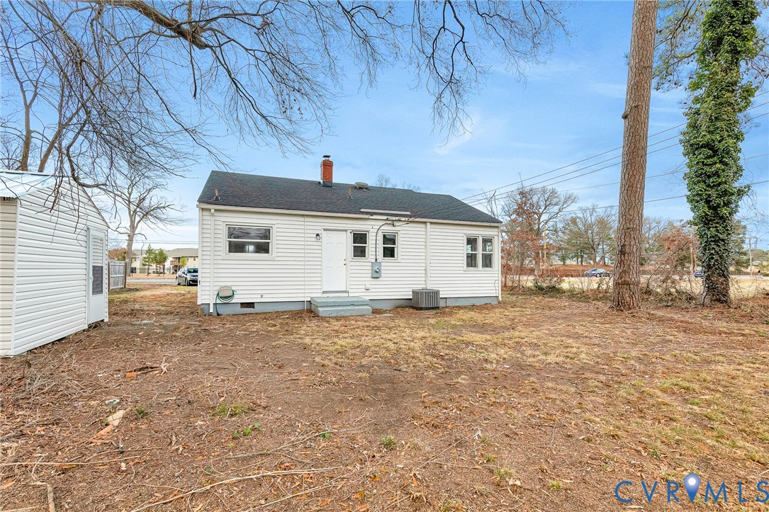 109 E Laburnum Ave