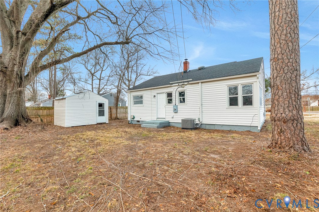 109 E Laburnum Ave
