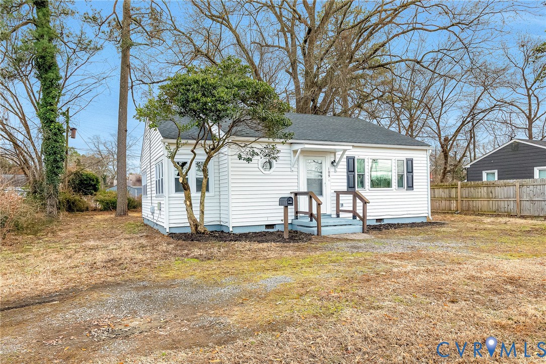 109 E Laburnum Ave