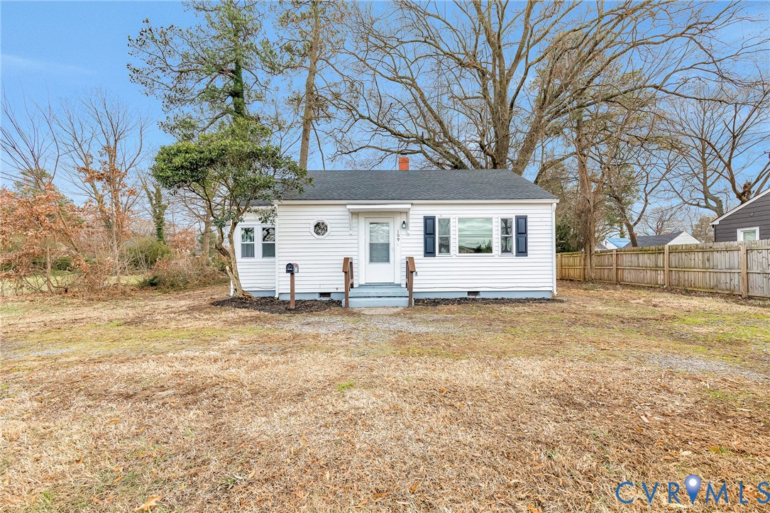 109 E Laburnum Ave