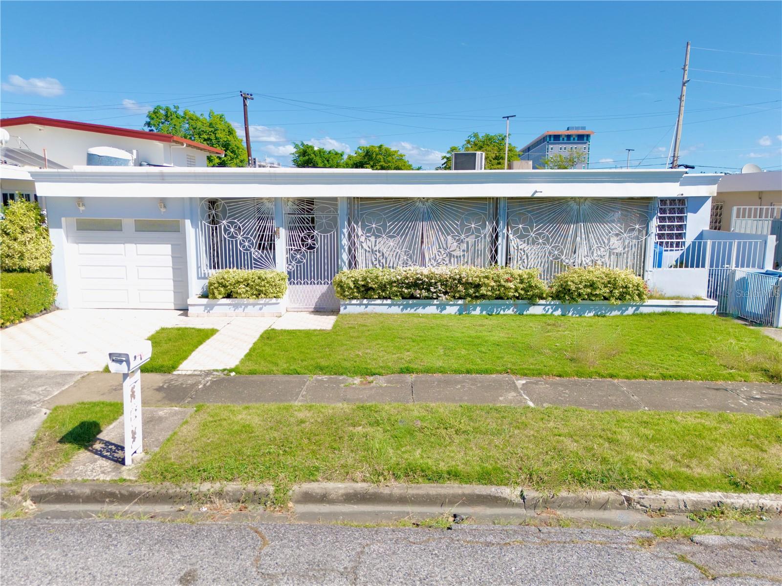 1609 CALLE NAVARRA Unit: 1609